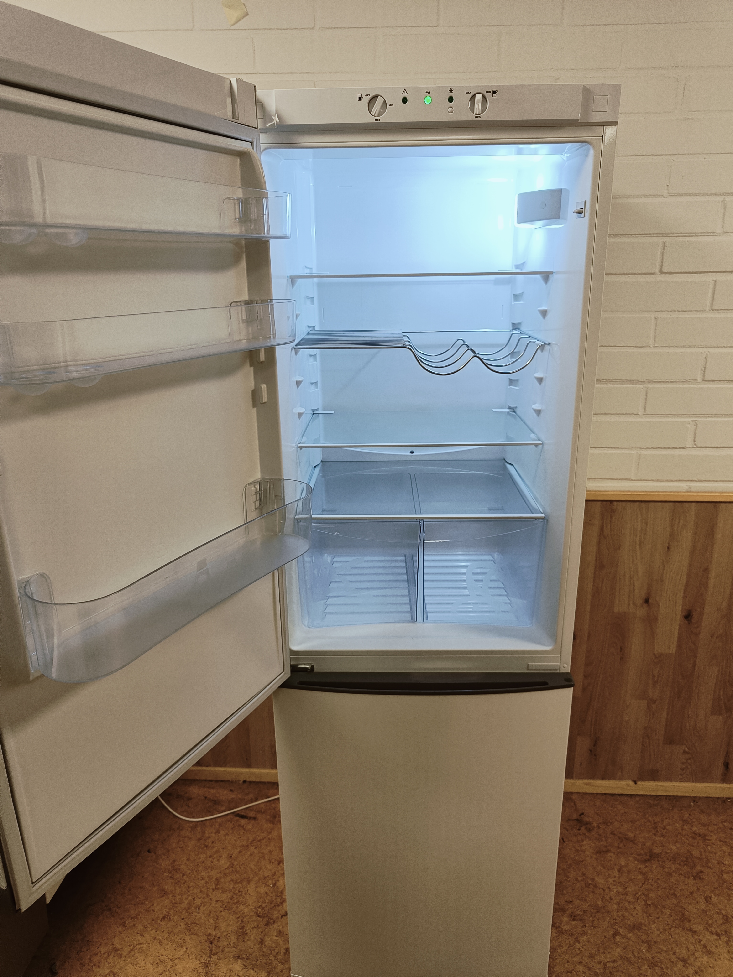 Rosenlew jääkaappipakastin 