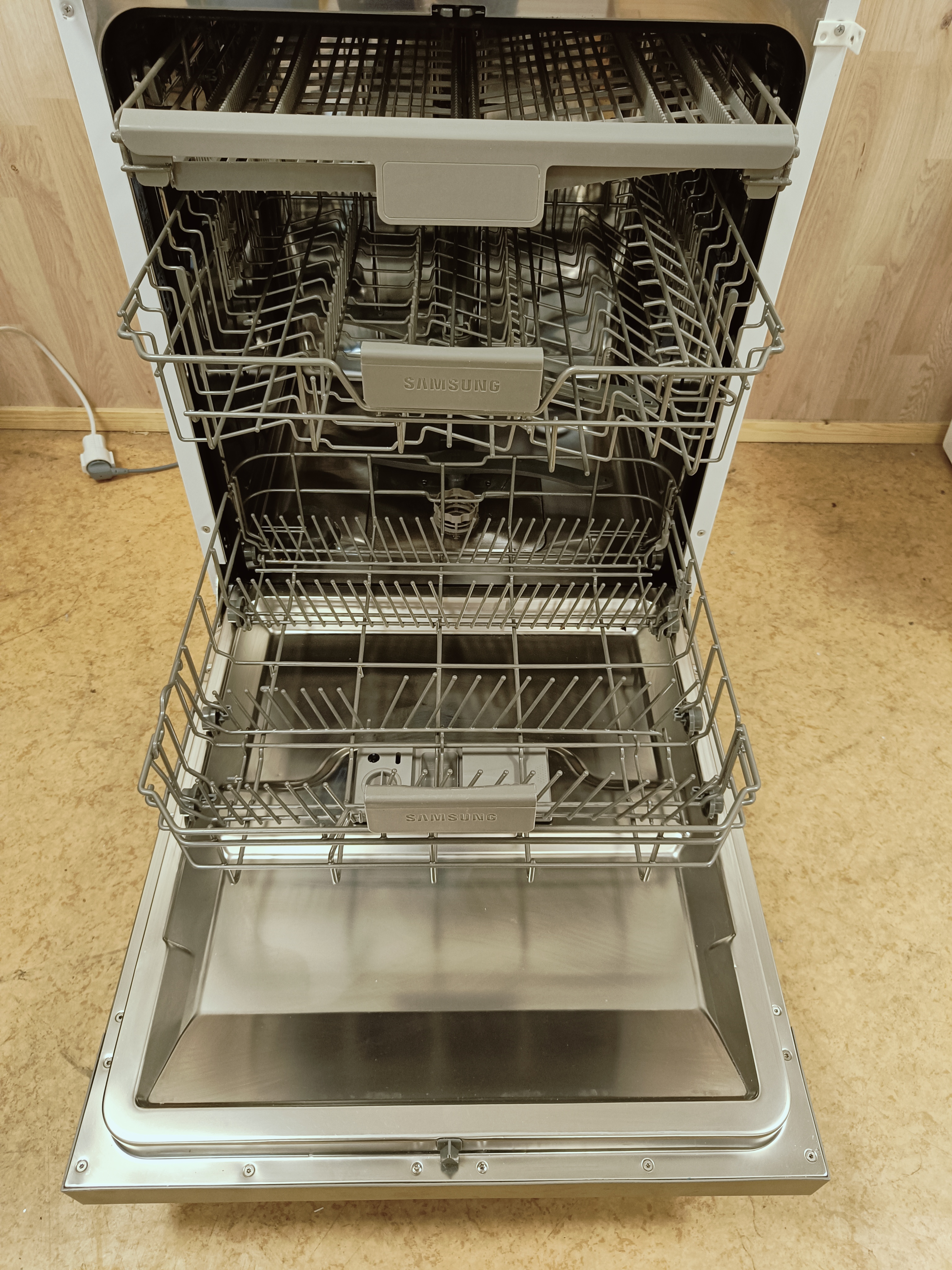 Samsung 60cm/3 tasoinen tiskikone 