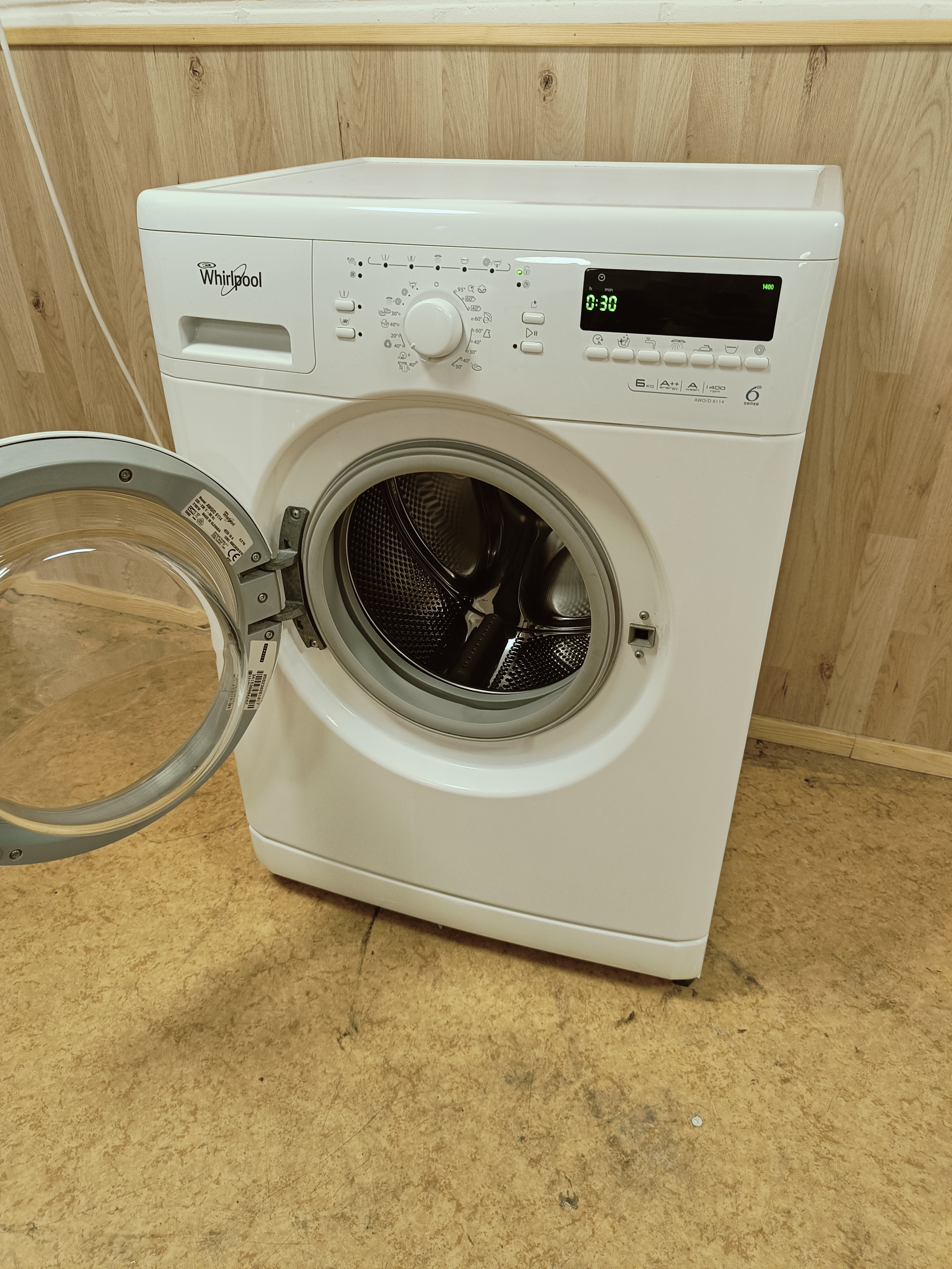 Whirlpool 6kg pesukone 