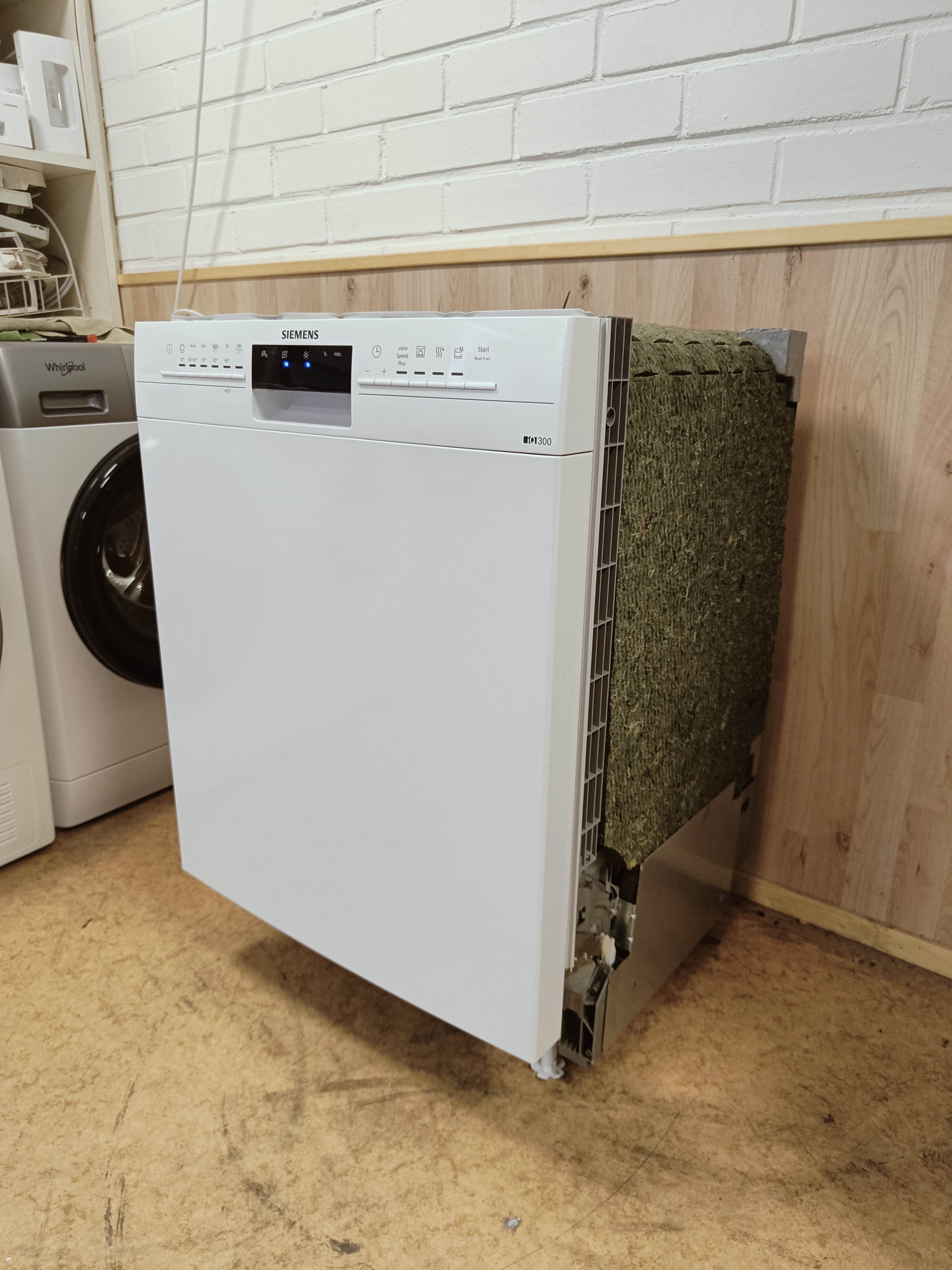 Siemens iQ300 60cm/3tasoinen tiskikone 