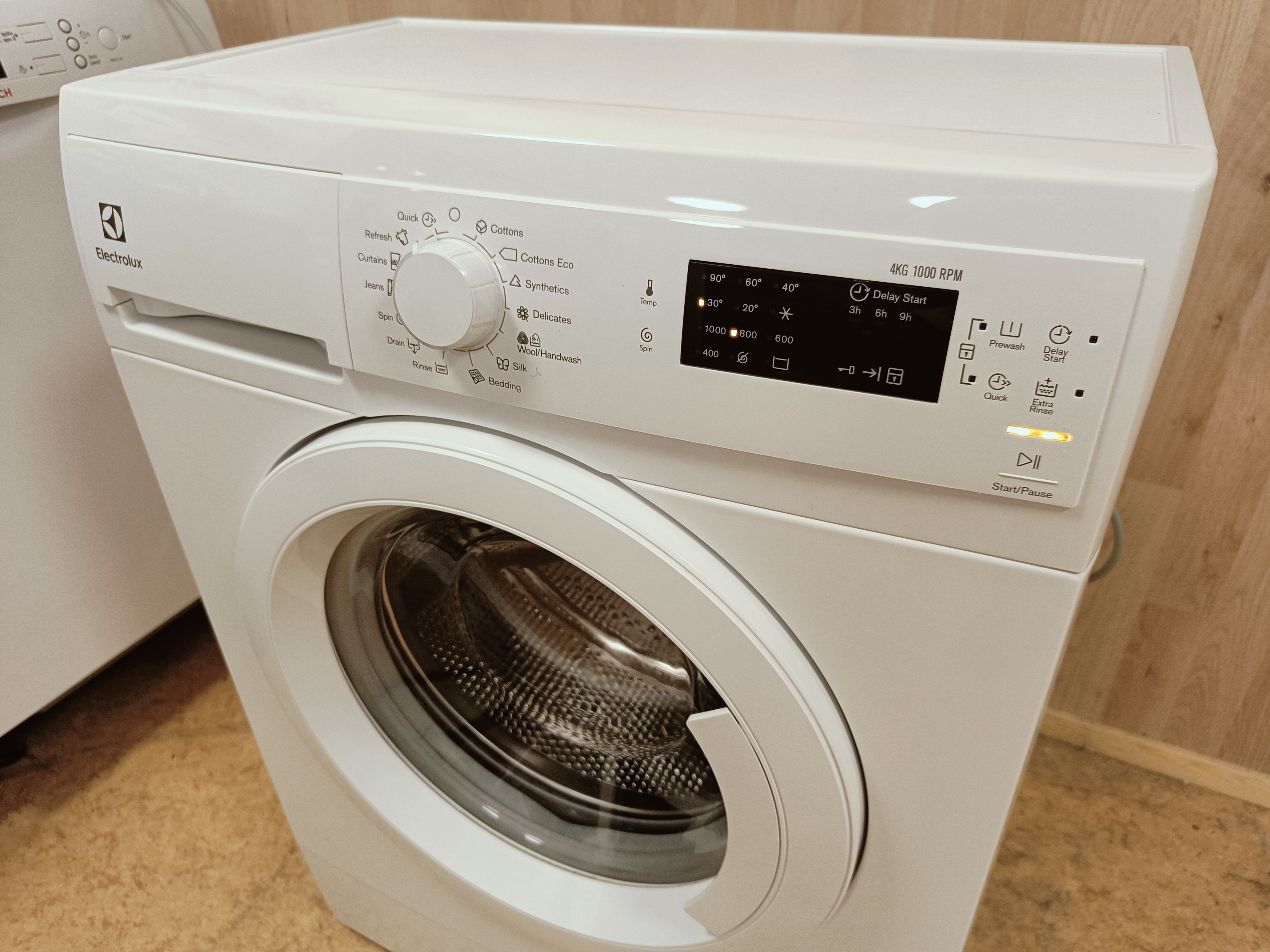 Kapea Electrolux 4kg pesukone 