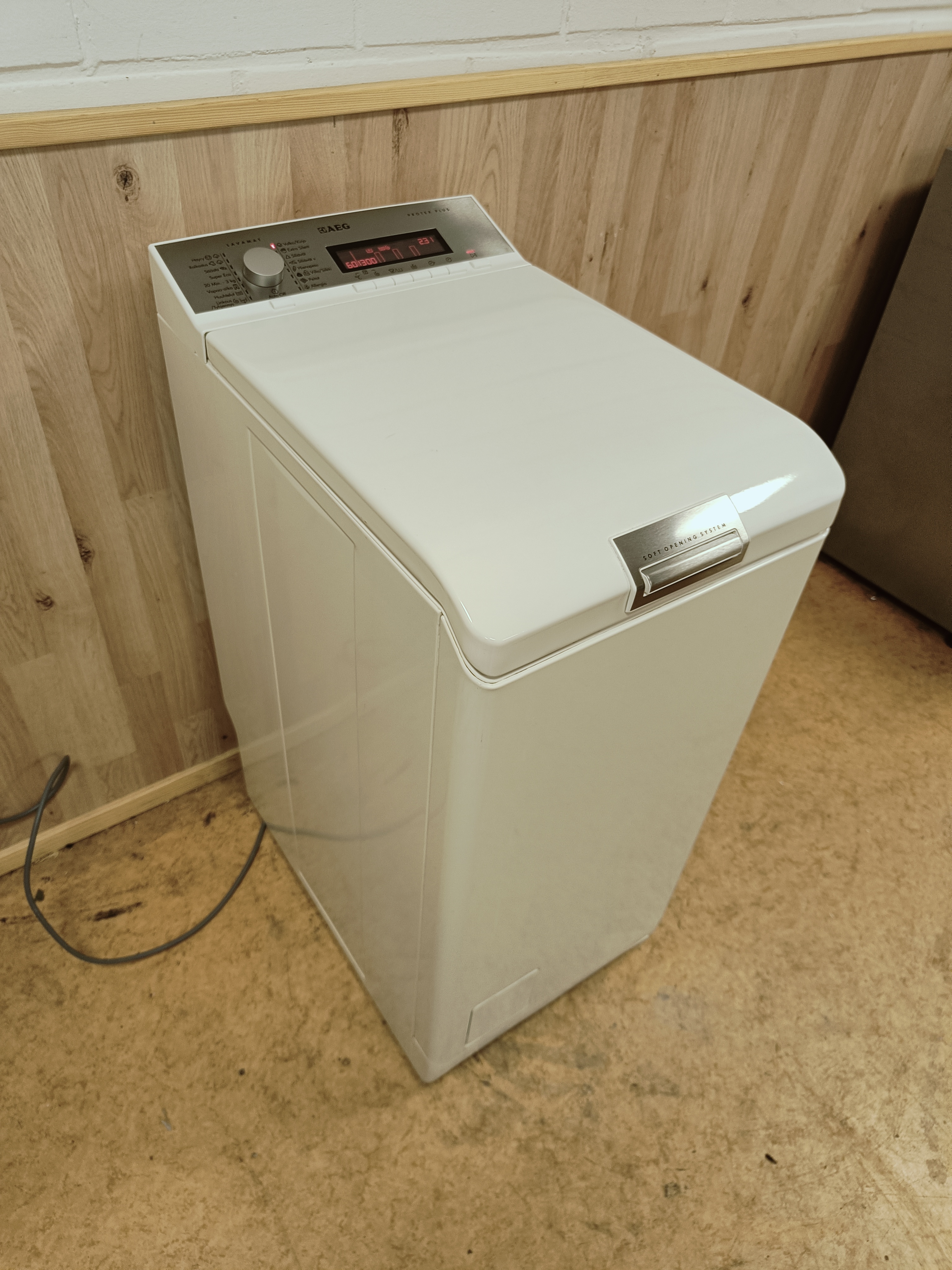 AEG 7kg pesukone 