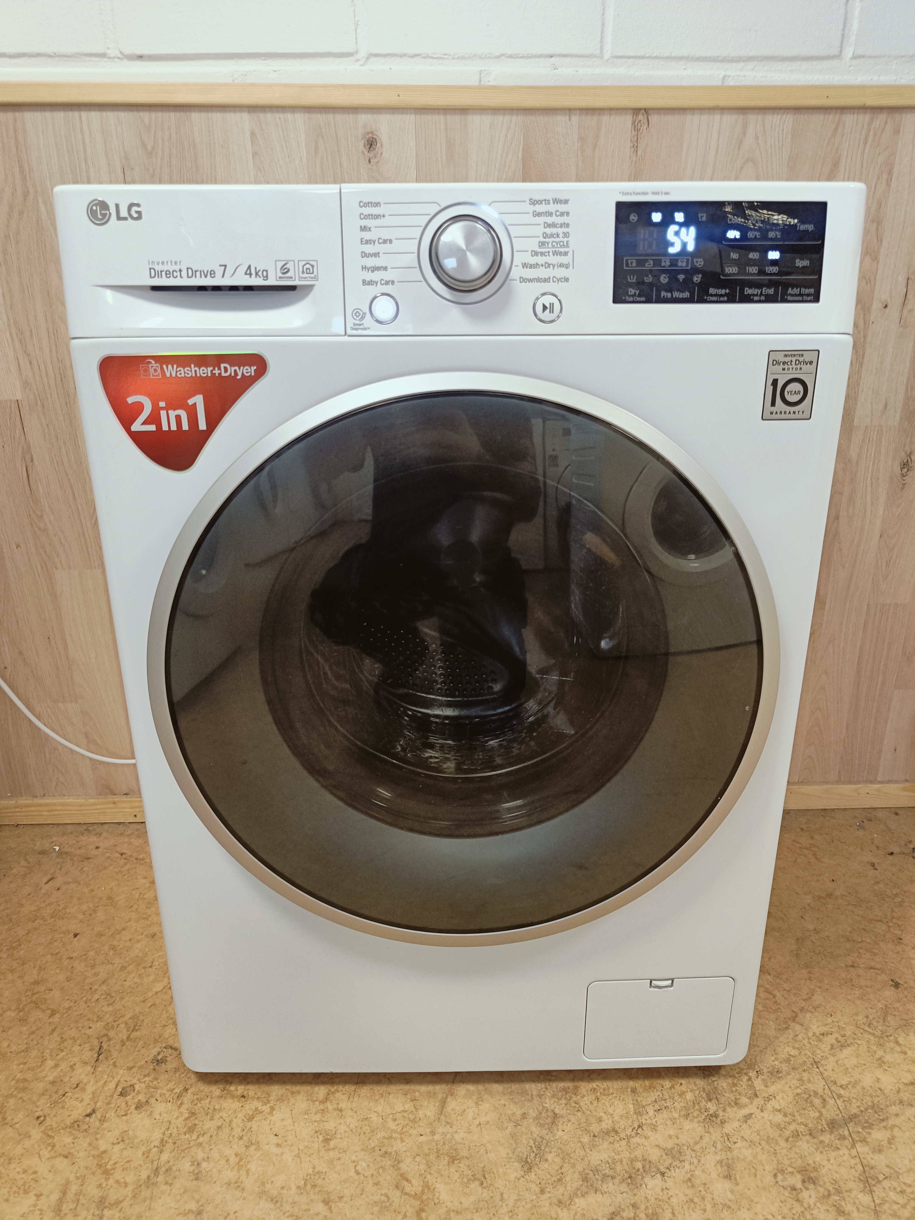 Kapea LG DirectDrive 7/4kg kuivaava pesukone 