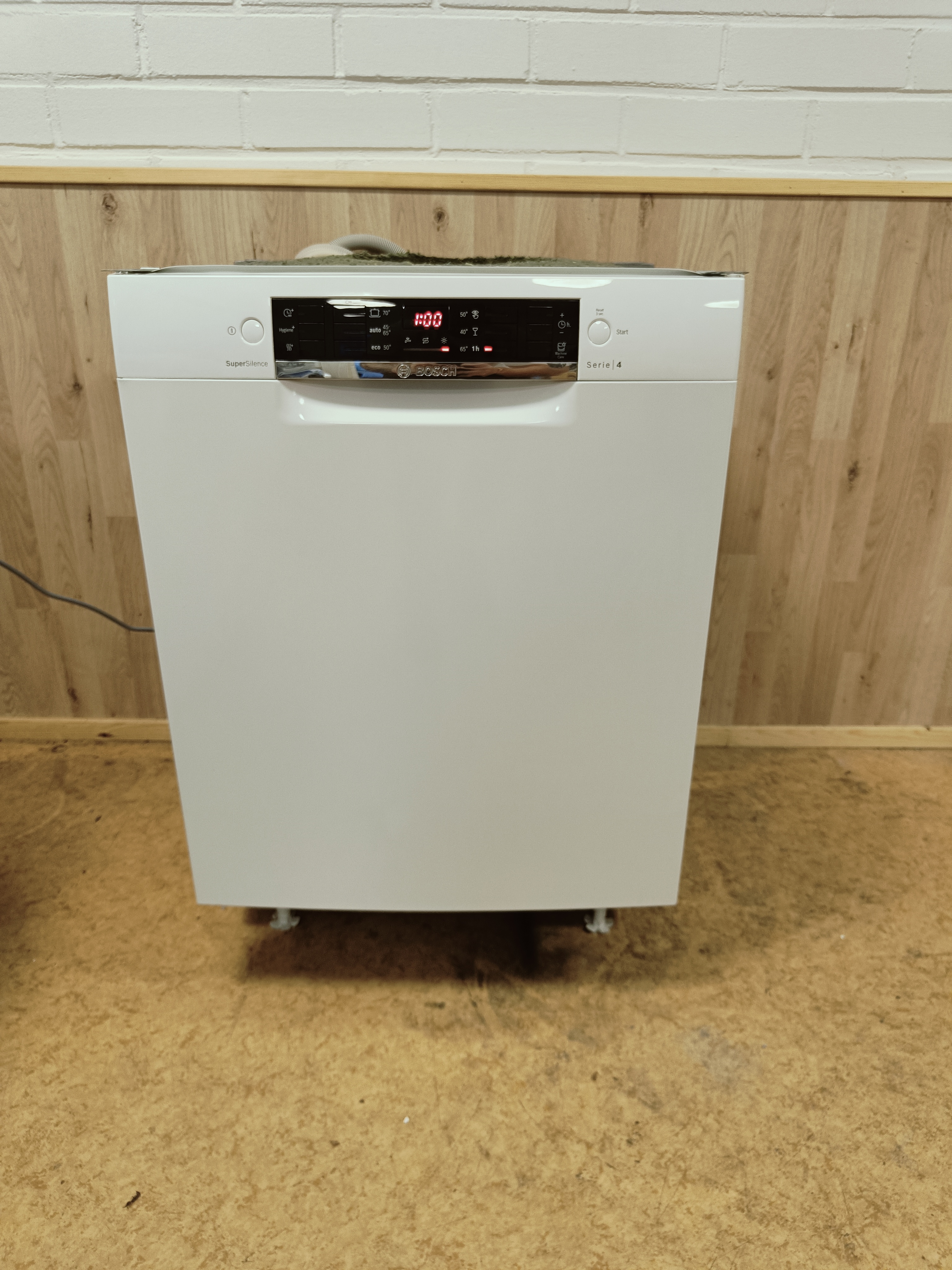Bosch 60cm/ 3 tasoinen tiskikone 