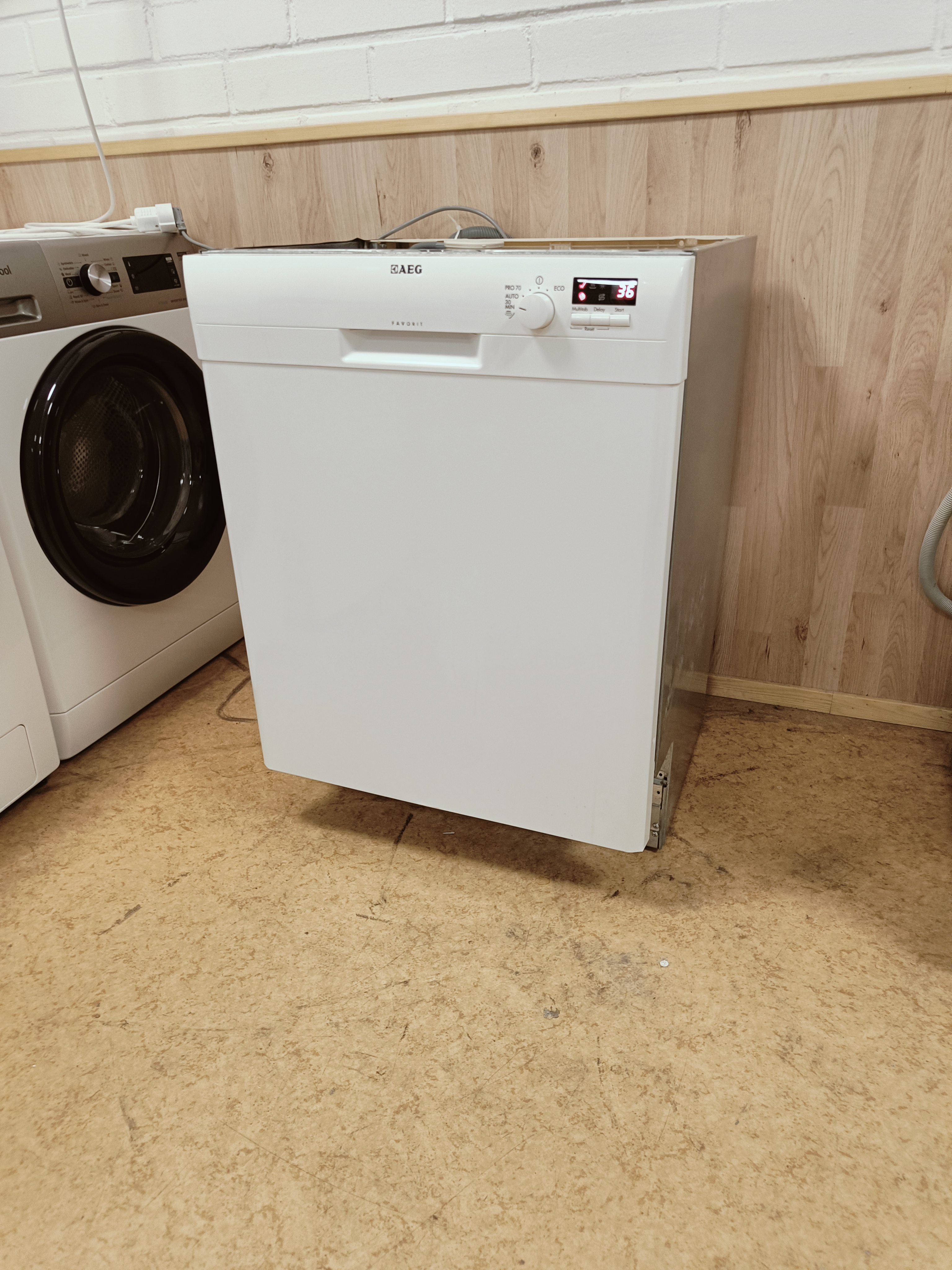 AEG Favorit 60cm tiskikone 