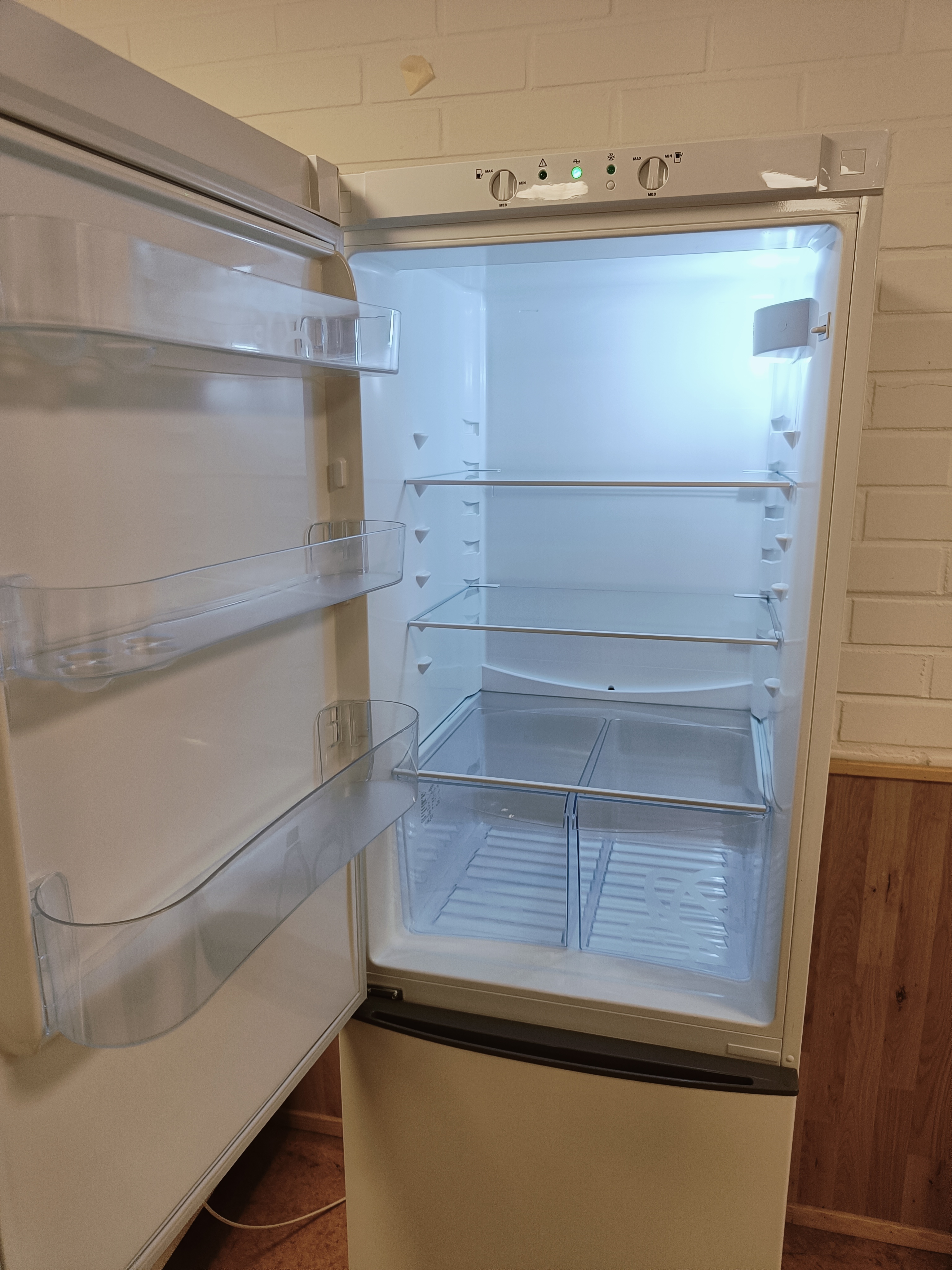 Rosenlew jääkaappipakastin 