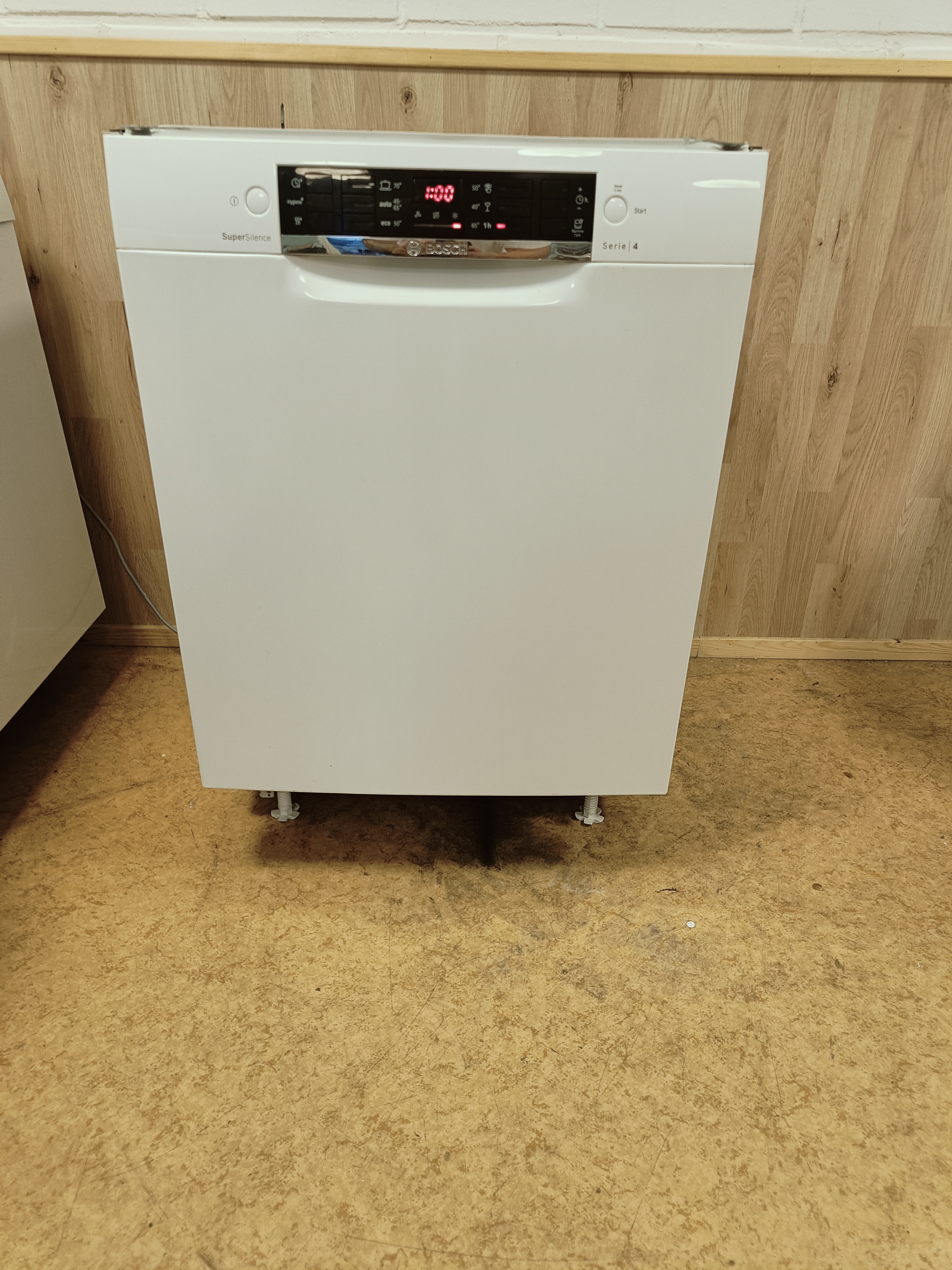Bosch 60cm 3 tasoinen tiskikone 