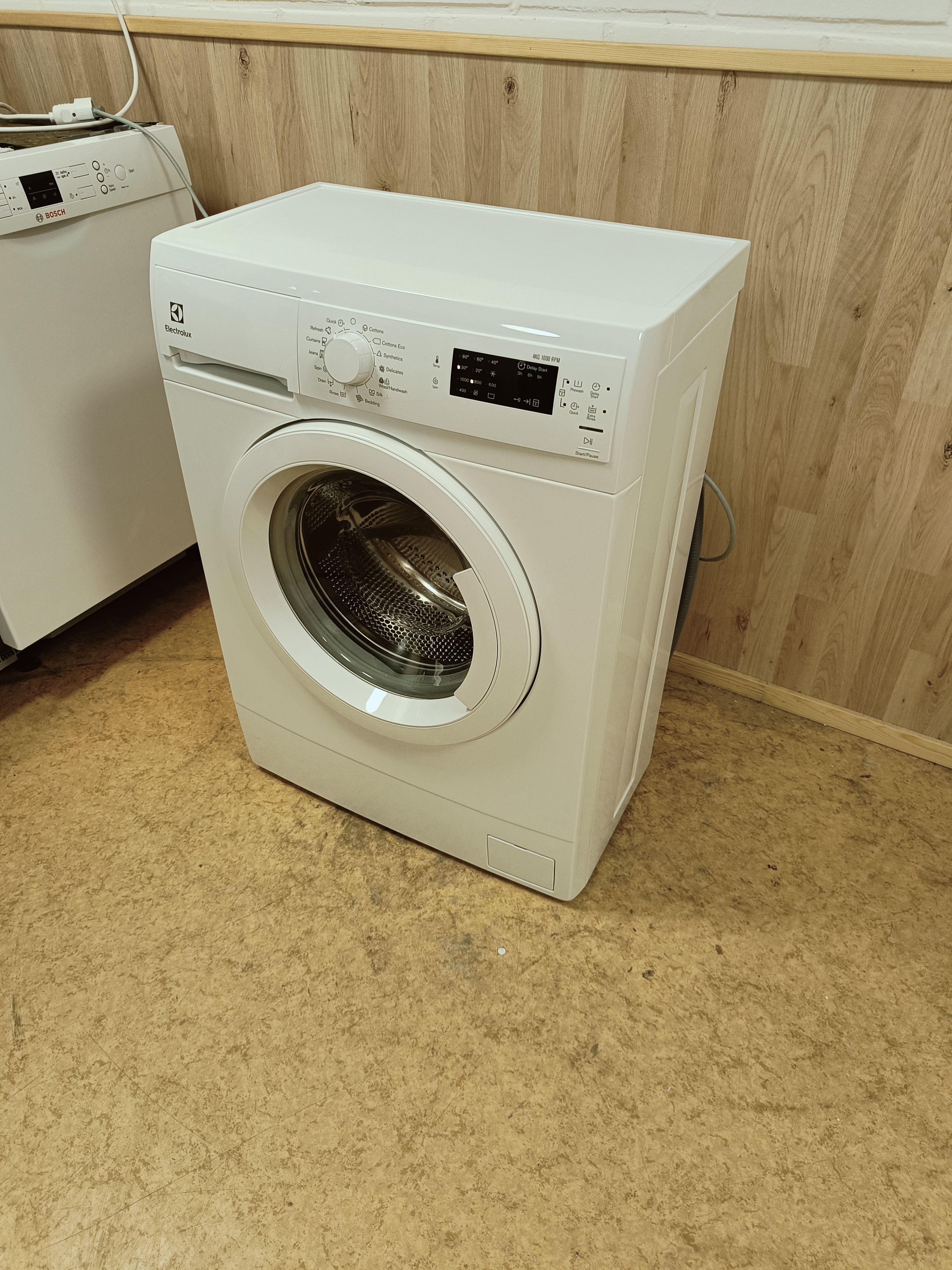 Kapea Electrolux 4kg pesukone