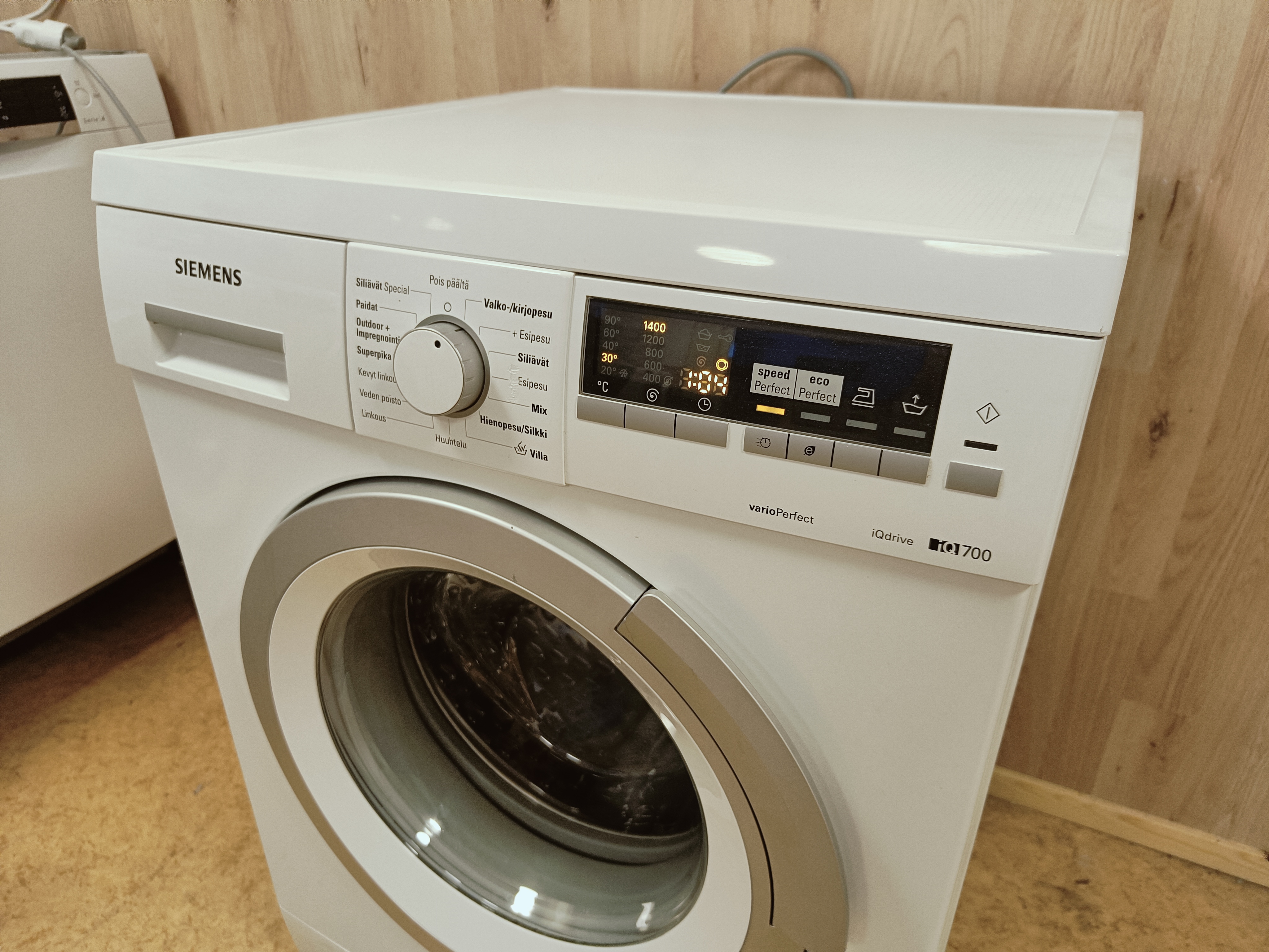 Siemens iQ700 8kg pesukone 