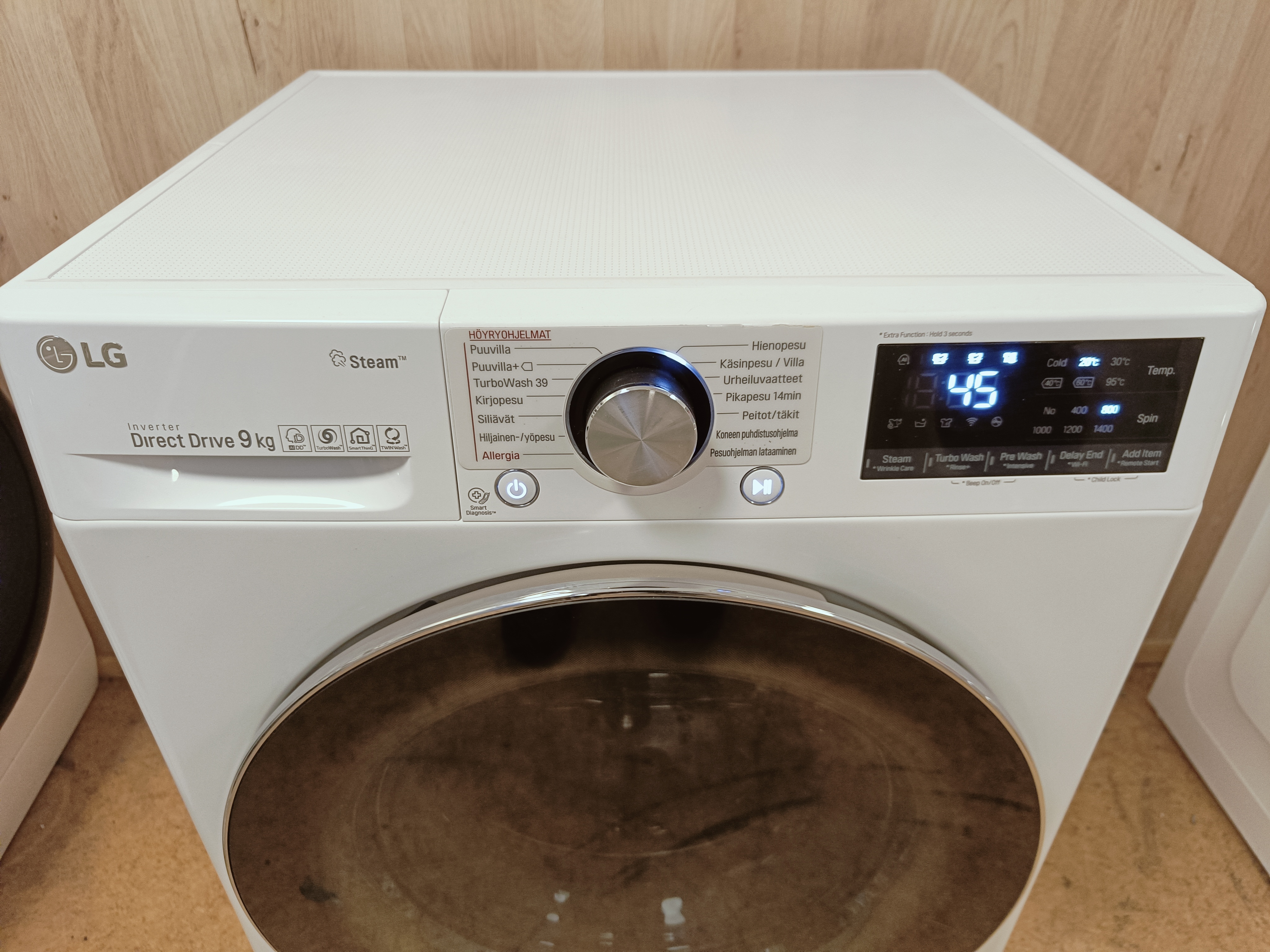 LG Steam DirectDrive 9kg pesukone 