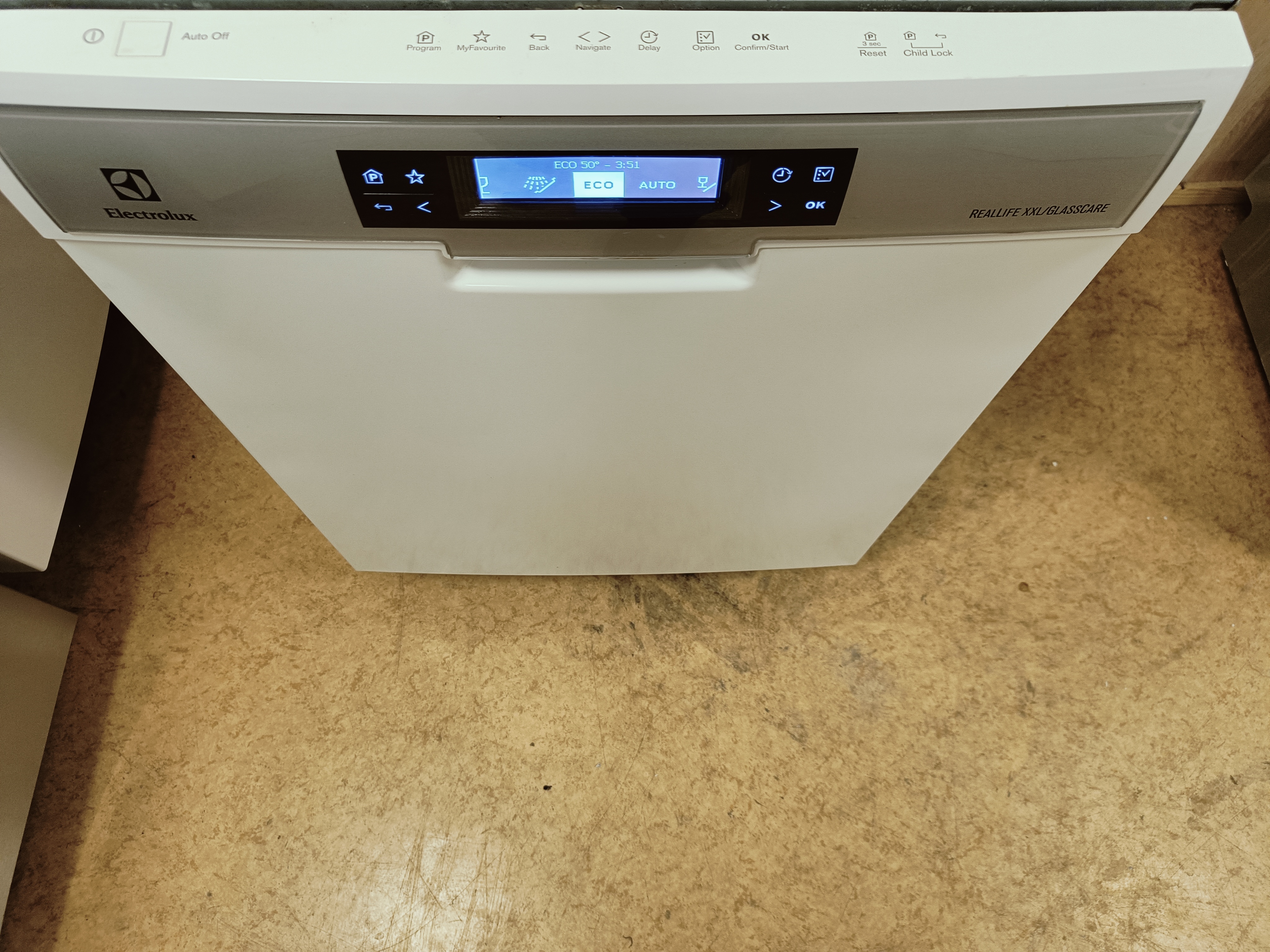 Electrolux 60cm/ 3 tasoinen tiskikone 