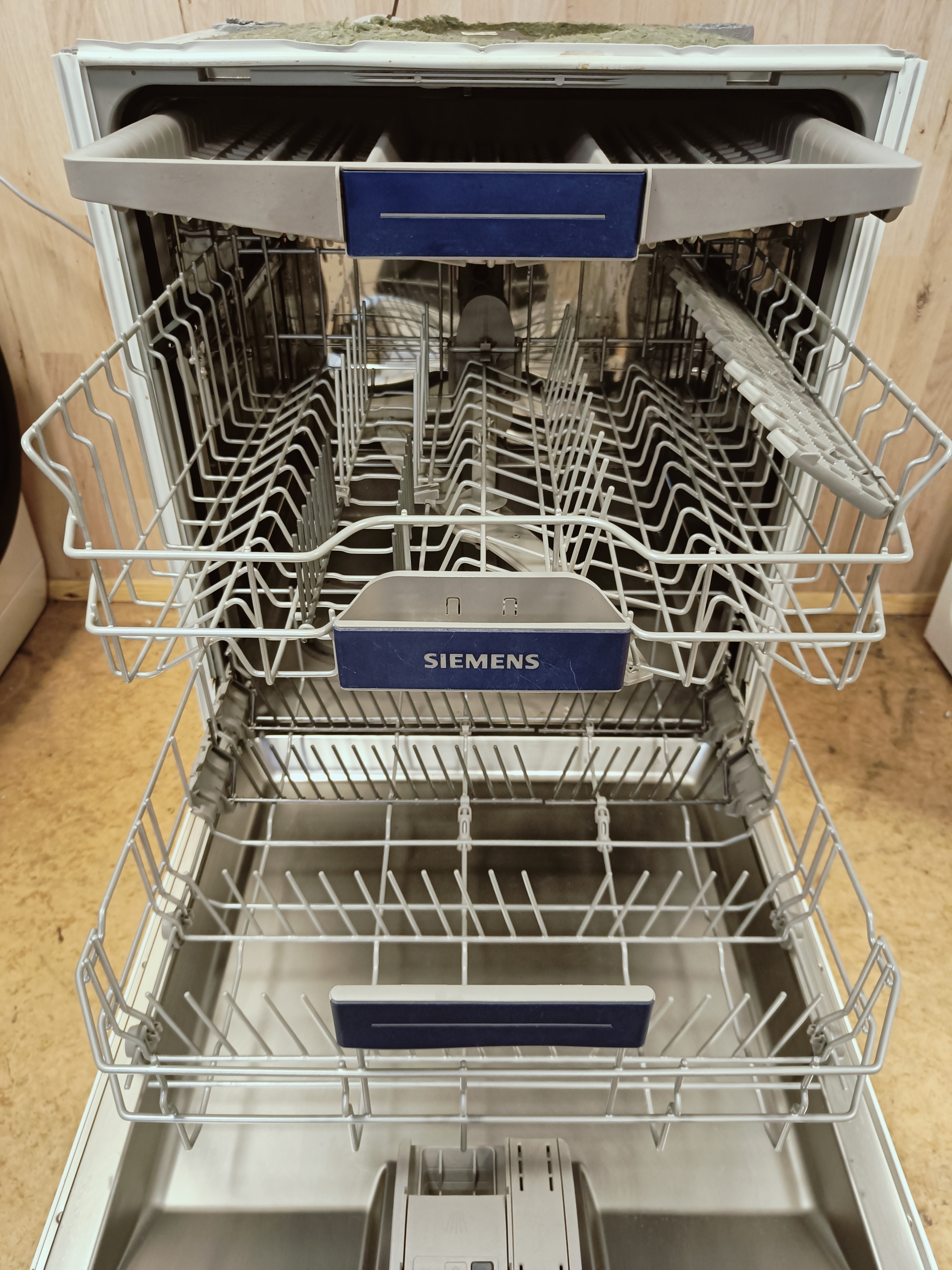 Siemens iQ300 60cm/3tasoinen tiskikone 