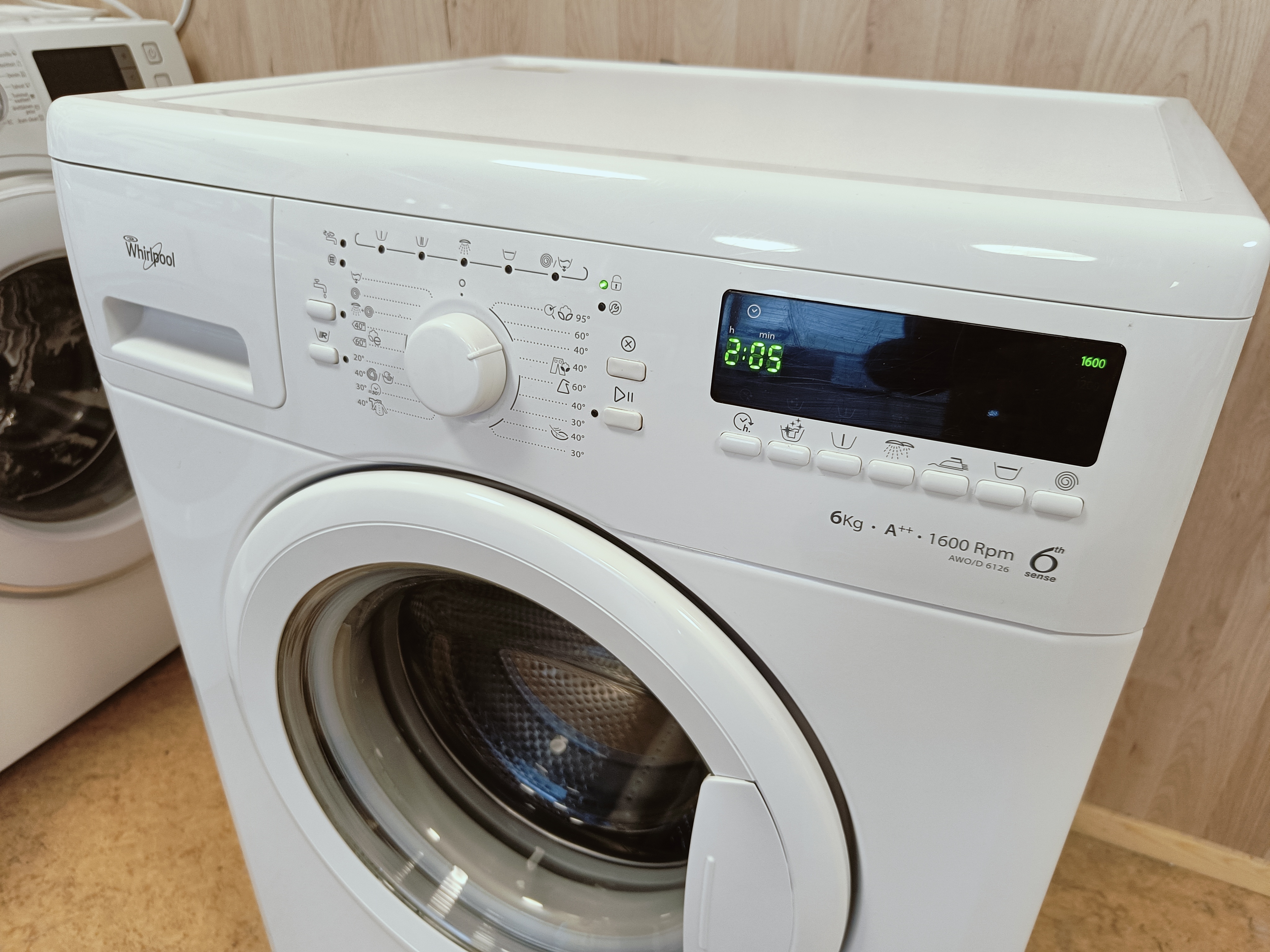Whirlpool 6kg pesukone 