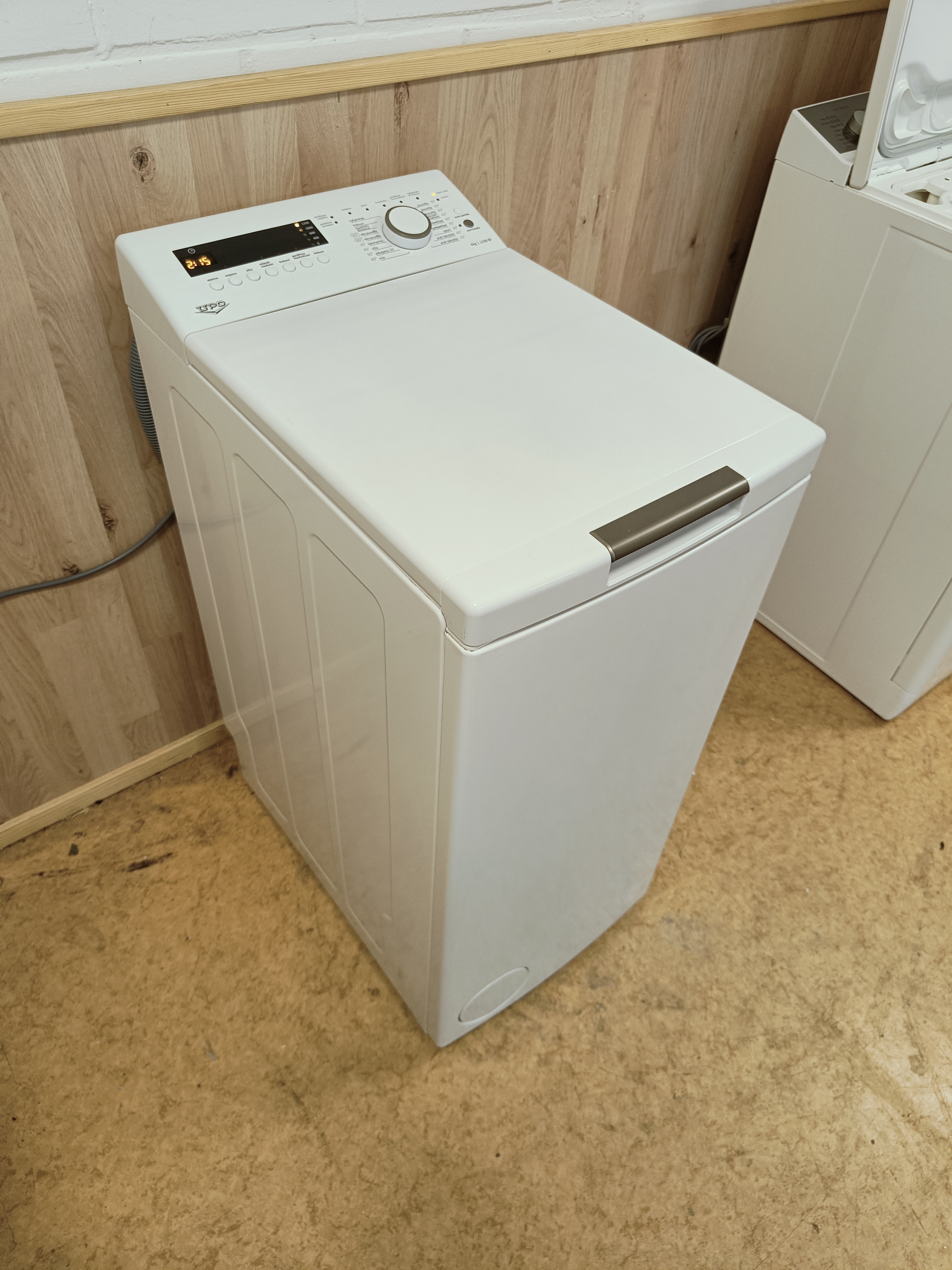 UPO 6kg pesukone 