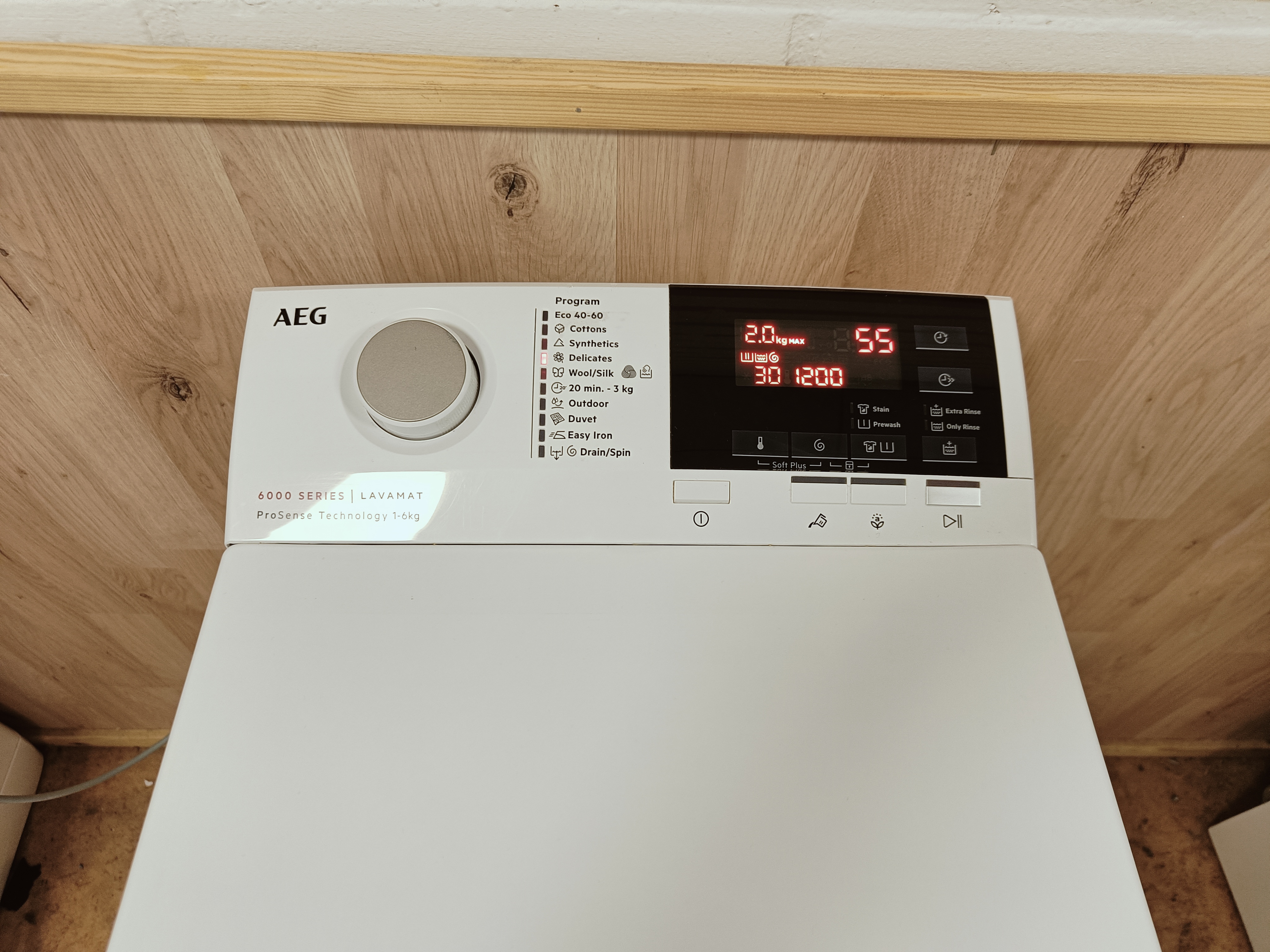 AEG 6000 Lavamat 6kg pesukone 