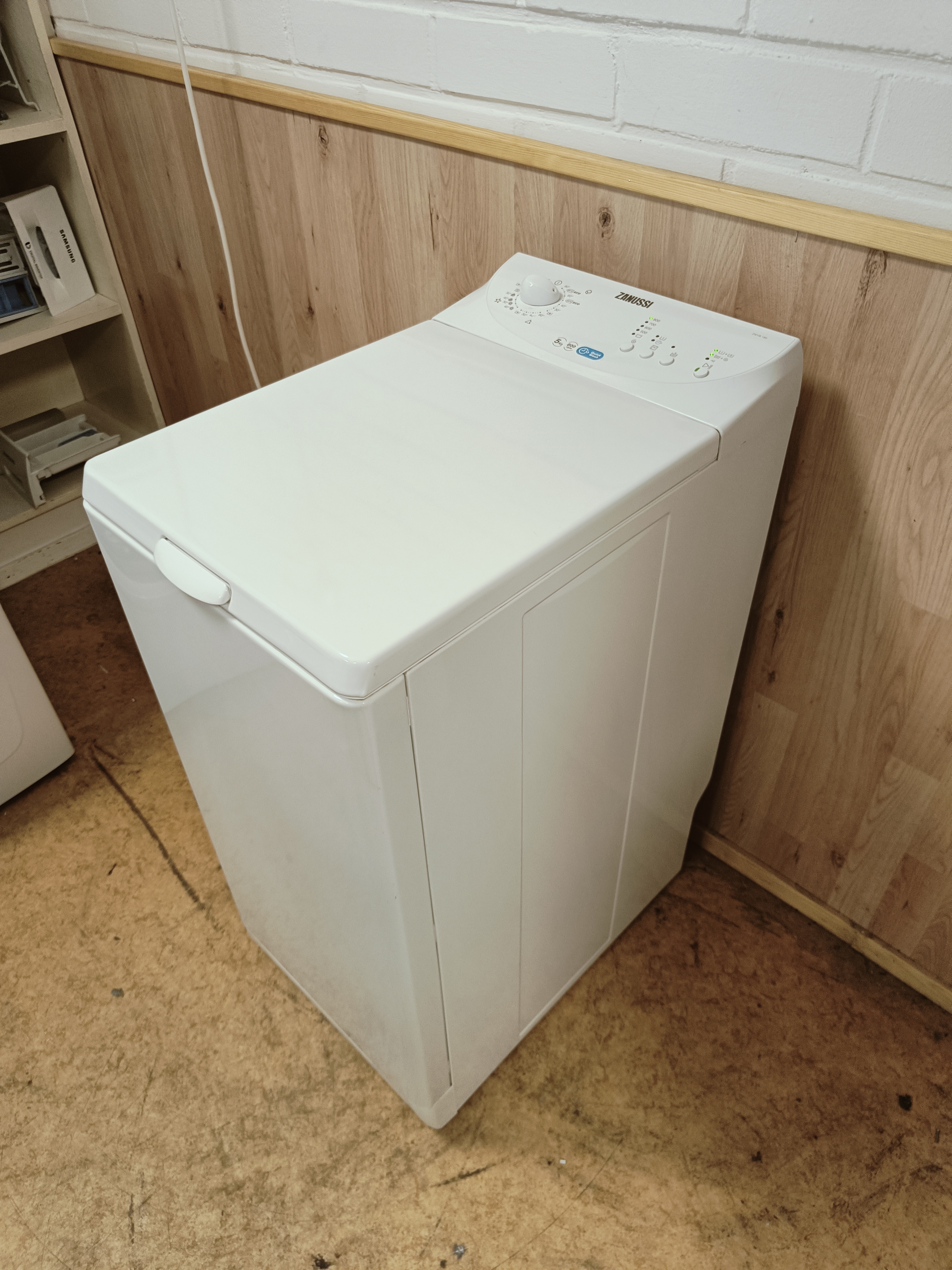 Zanussi 5kg pesukone 