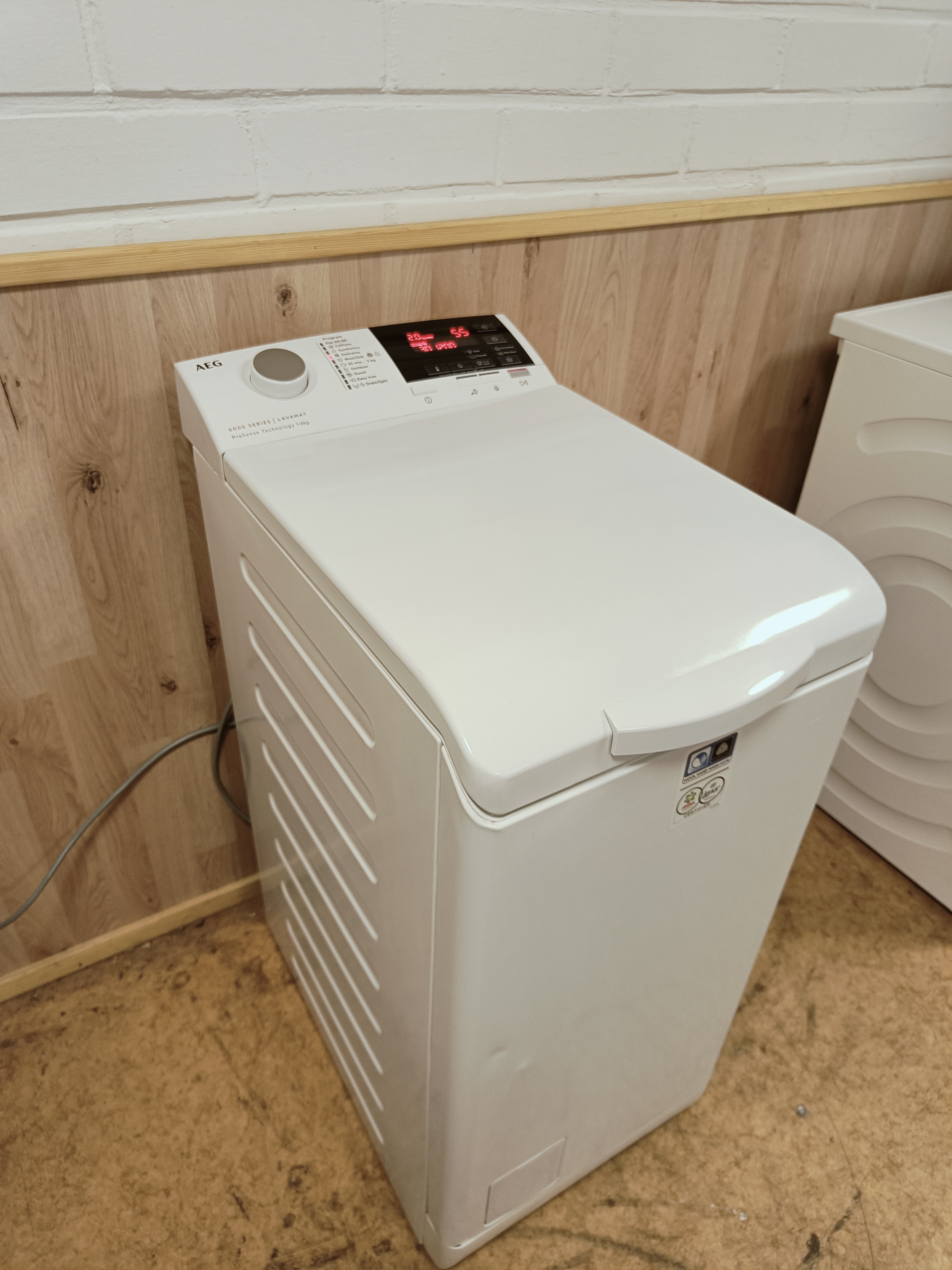 AEG 6000 Lavamat 6kg pesukone 