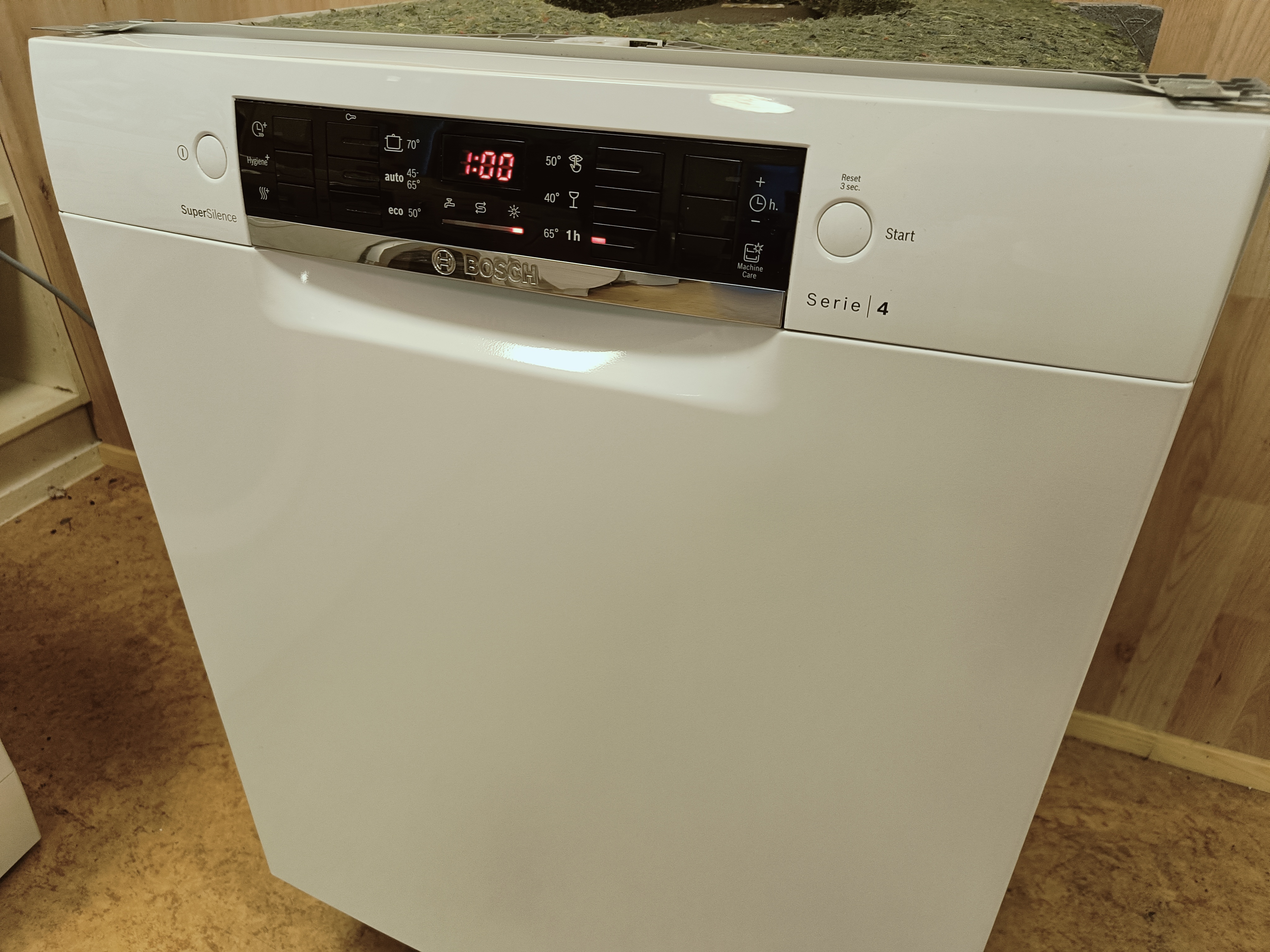 Bosch 60cm/ 3 tasoinen tiskikone 
