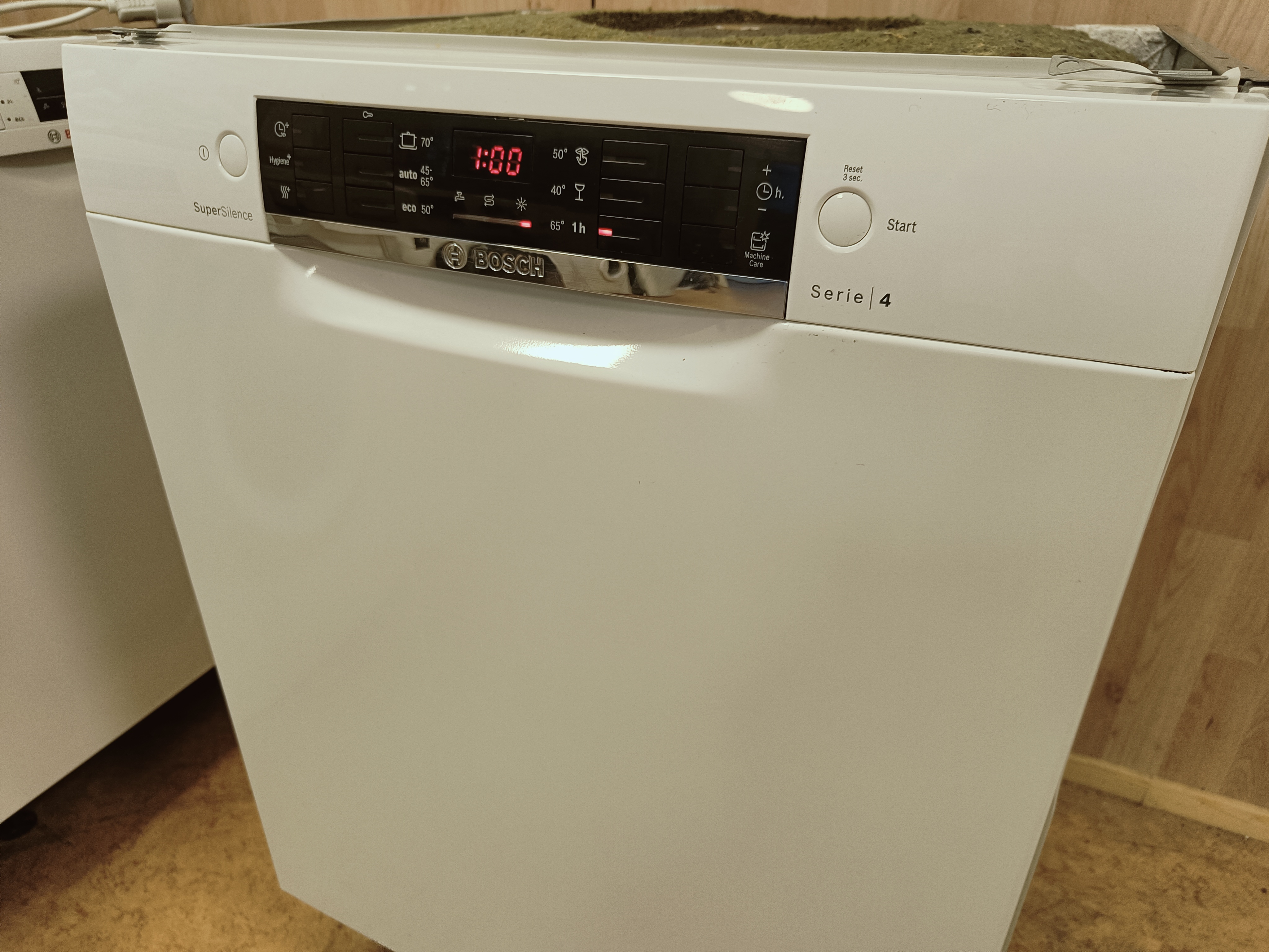 Bosch 60cm 3 tasoinen tiskikone 