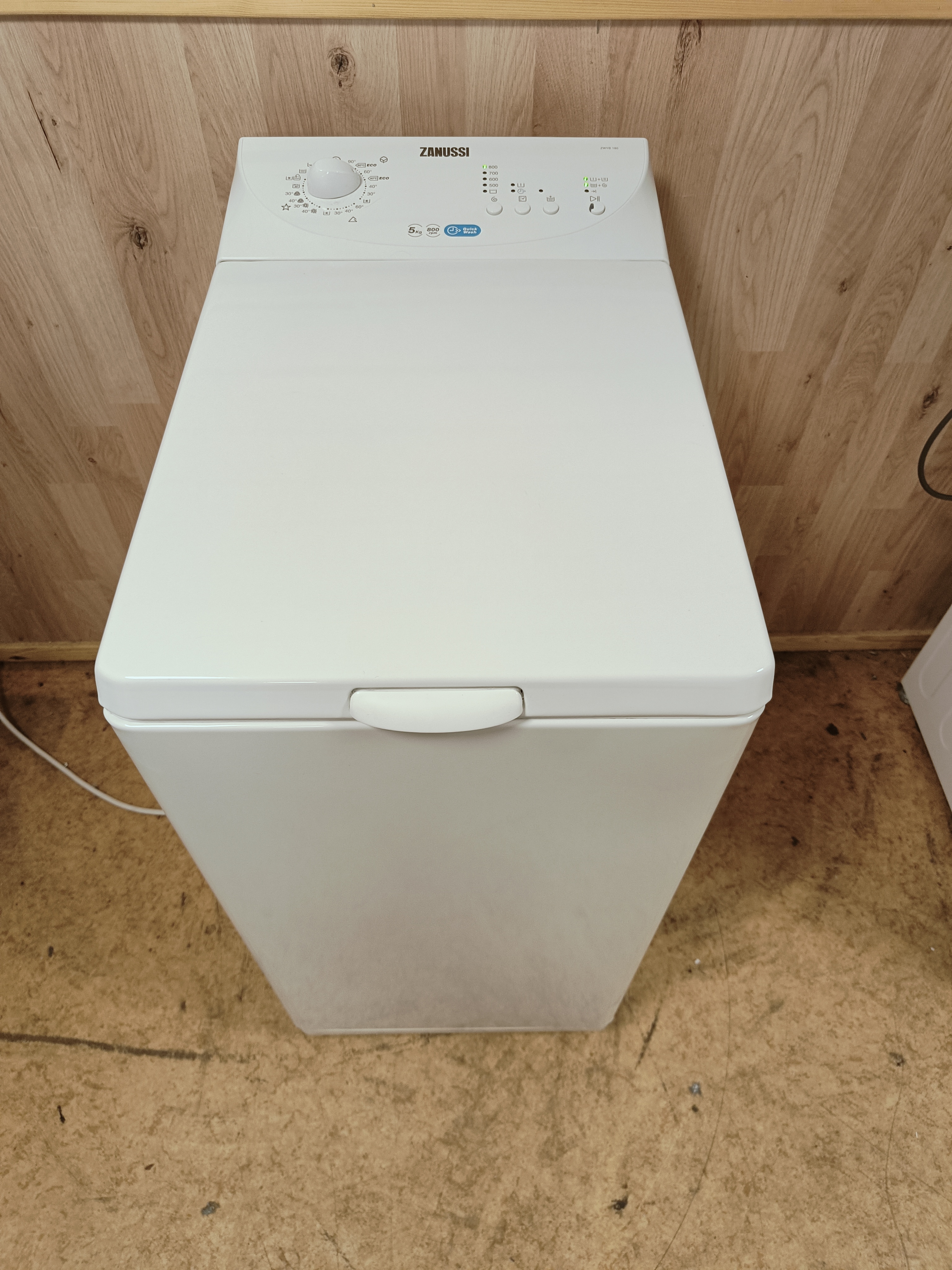 Zanussi 5kg pesukone 