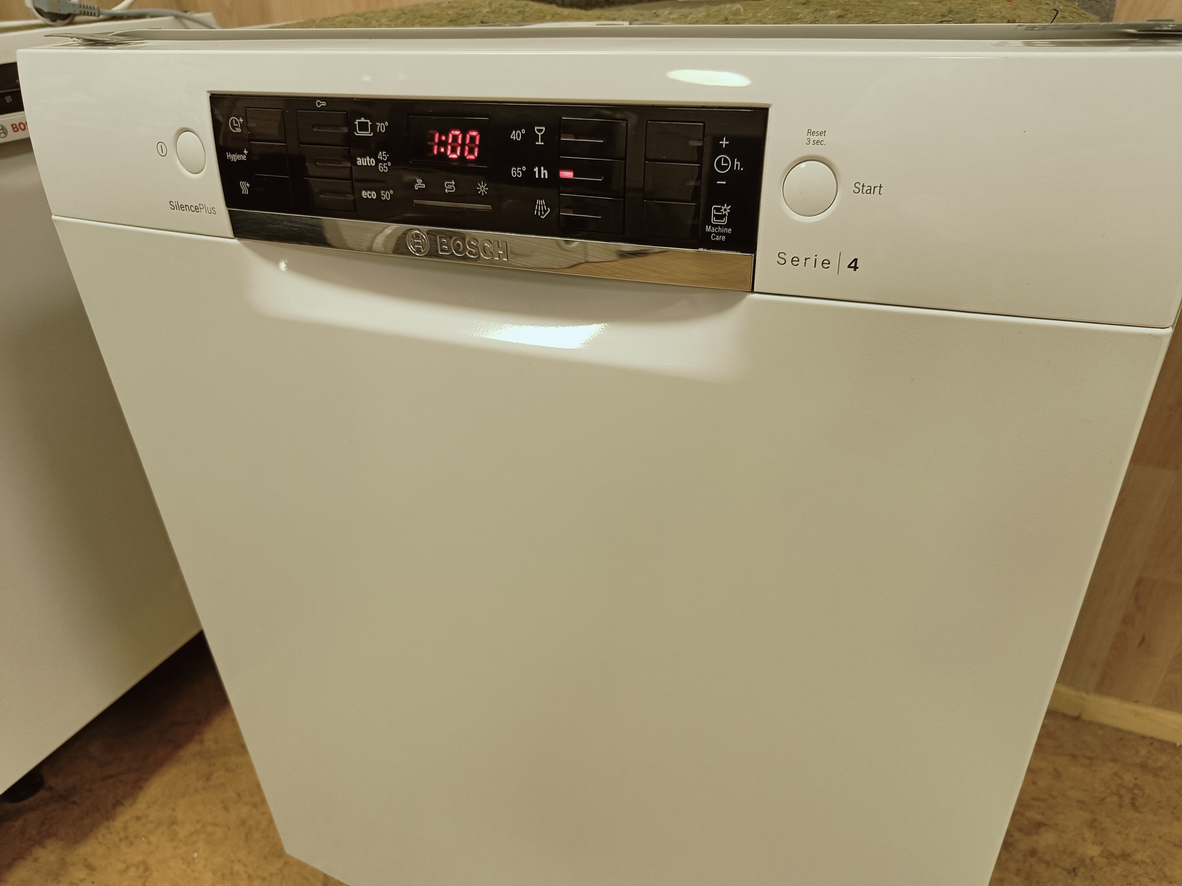 Bosch 60cm/ 3 tasoinen tiskikone 