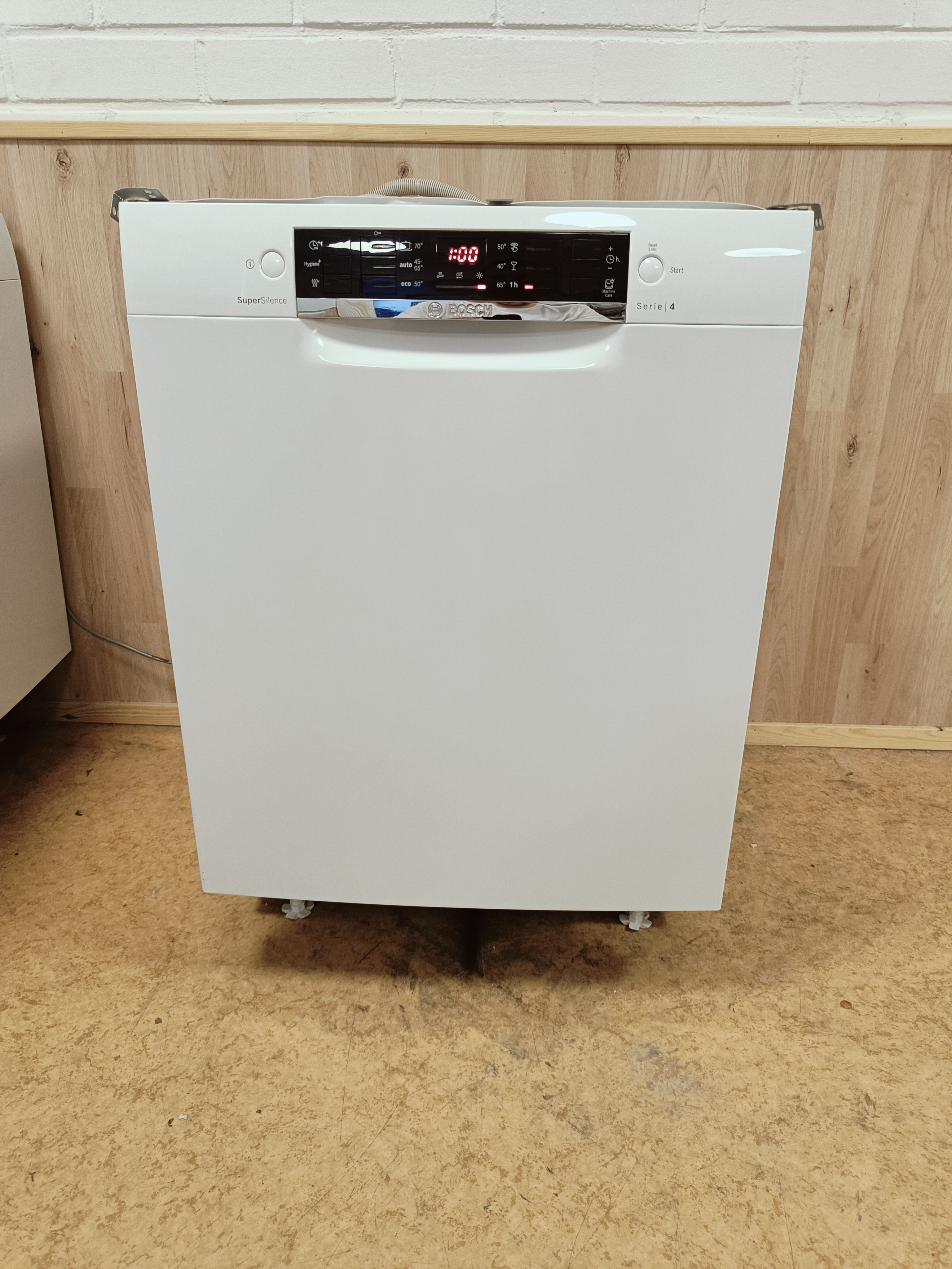 Bosch 60cm/3 tasoinen tiskikone 