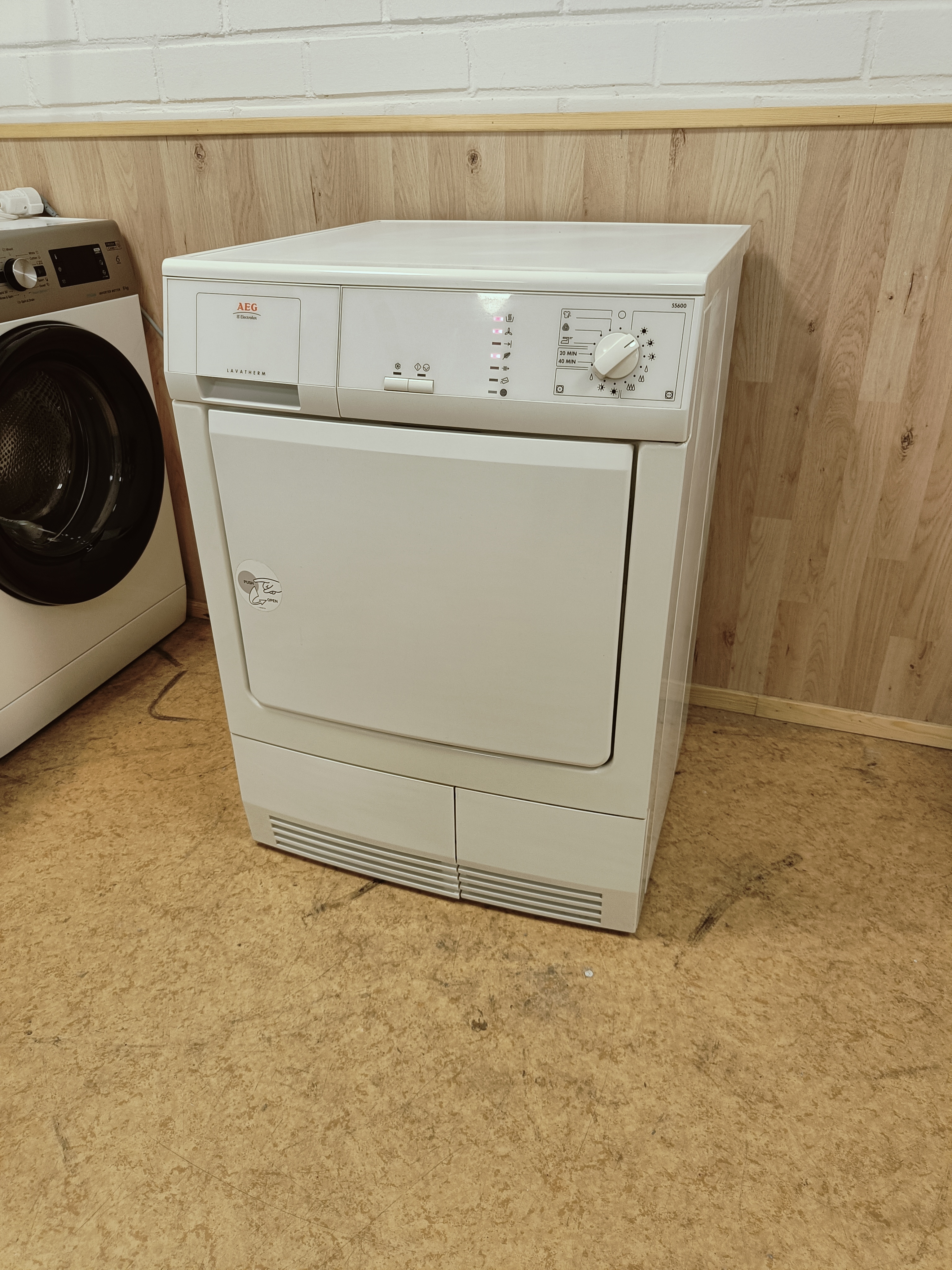 AEG 6kg kuivausrumpu 