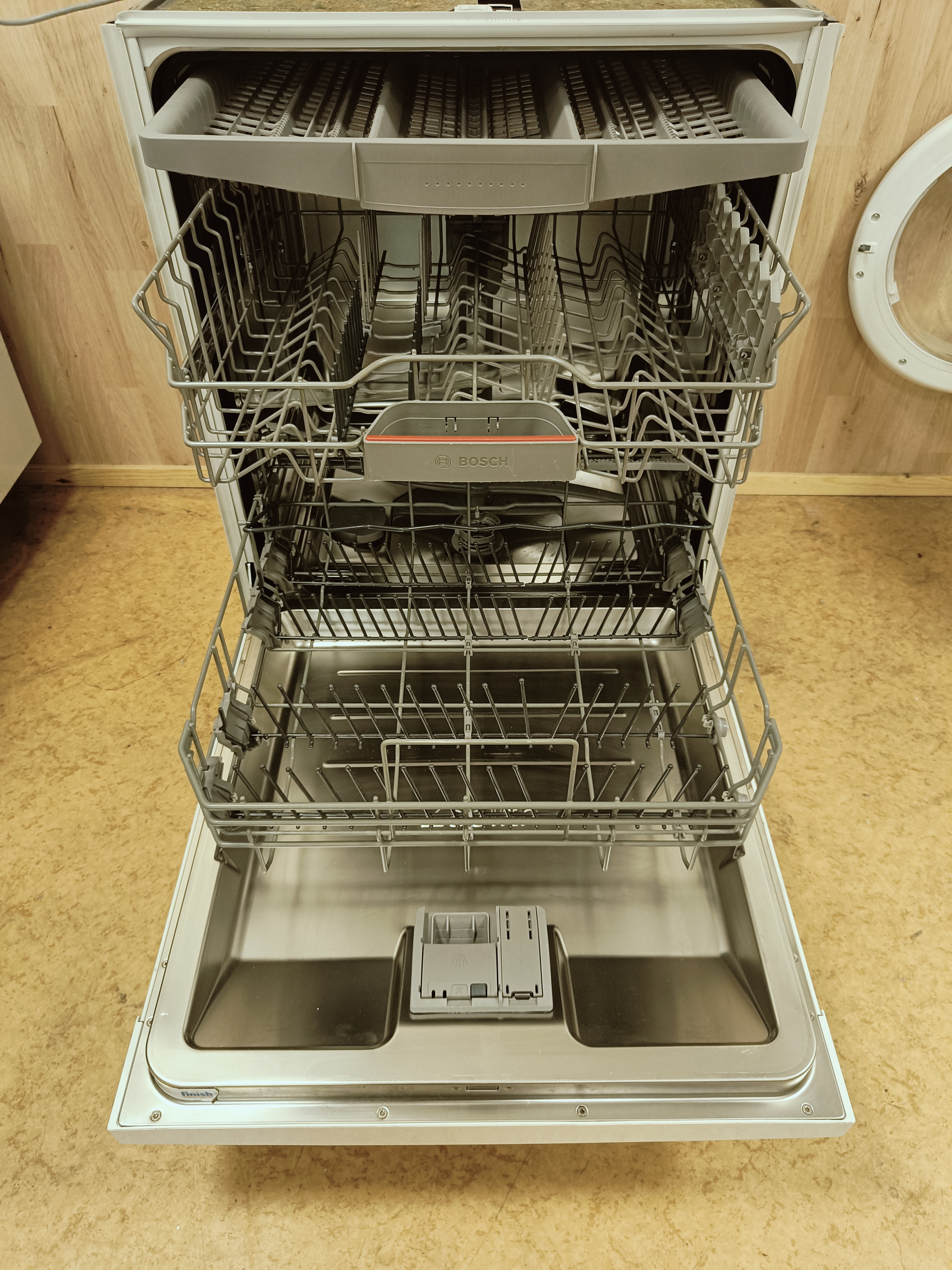 Bosch 60cm/zeolith/3 tasoinen tiskikone 