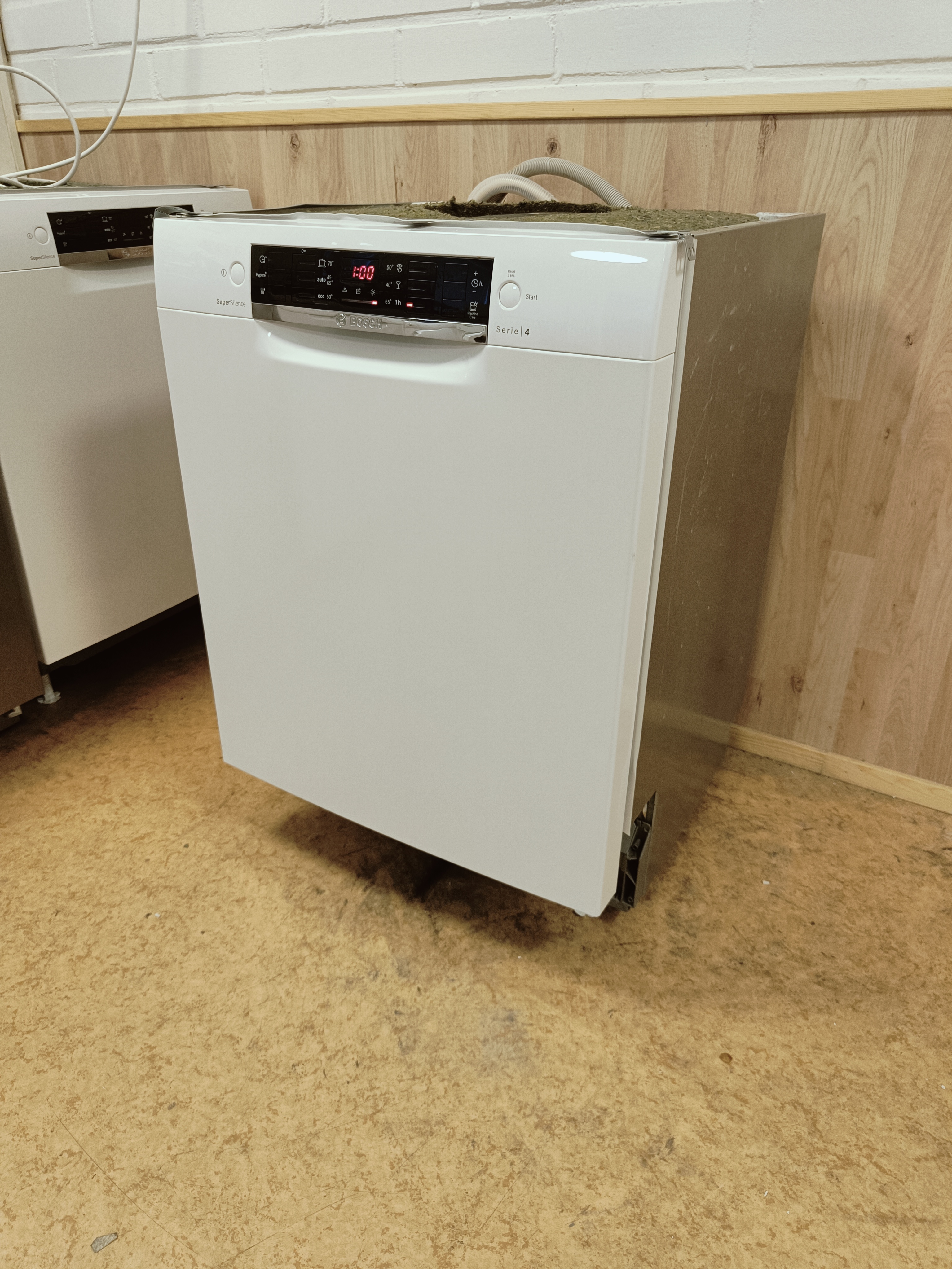 Bosch 60cm/3 tasoinen tiskikone 