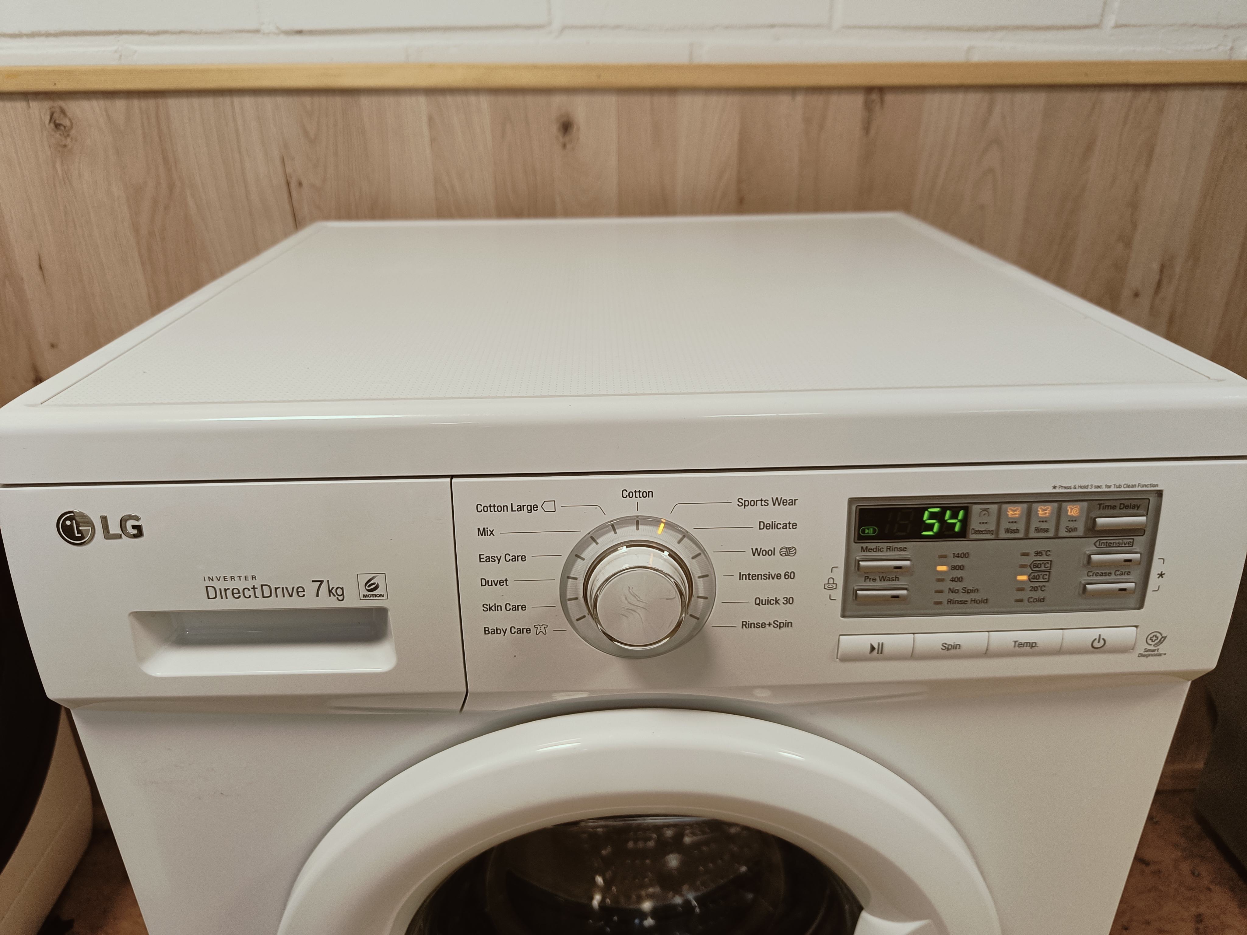 LG DirectDrive 7kg pesukone 