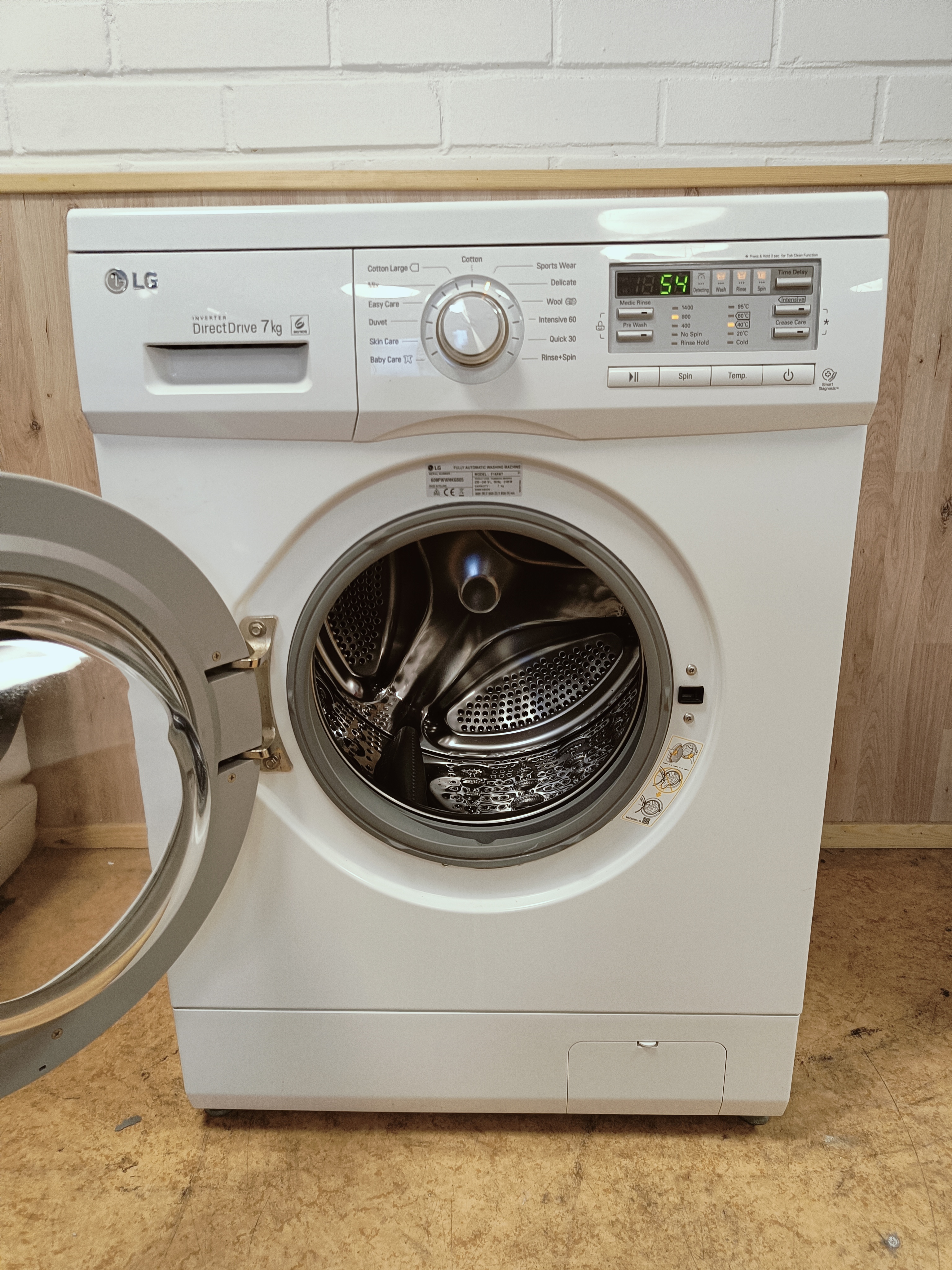 LG DirectDrive 7kg pesukone 