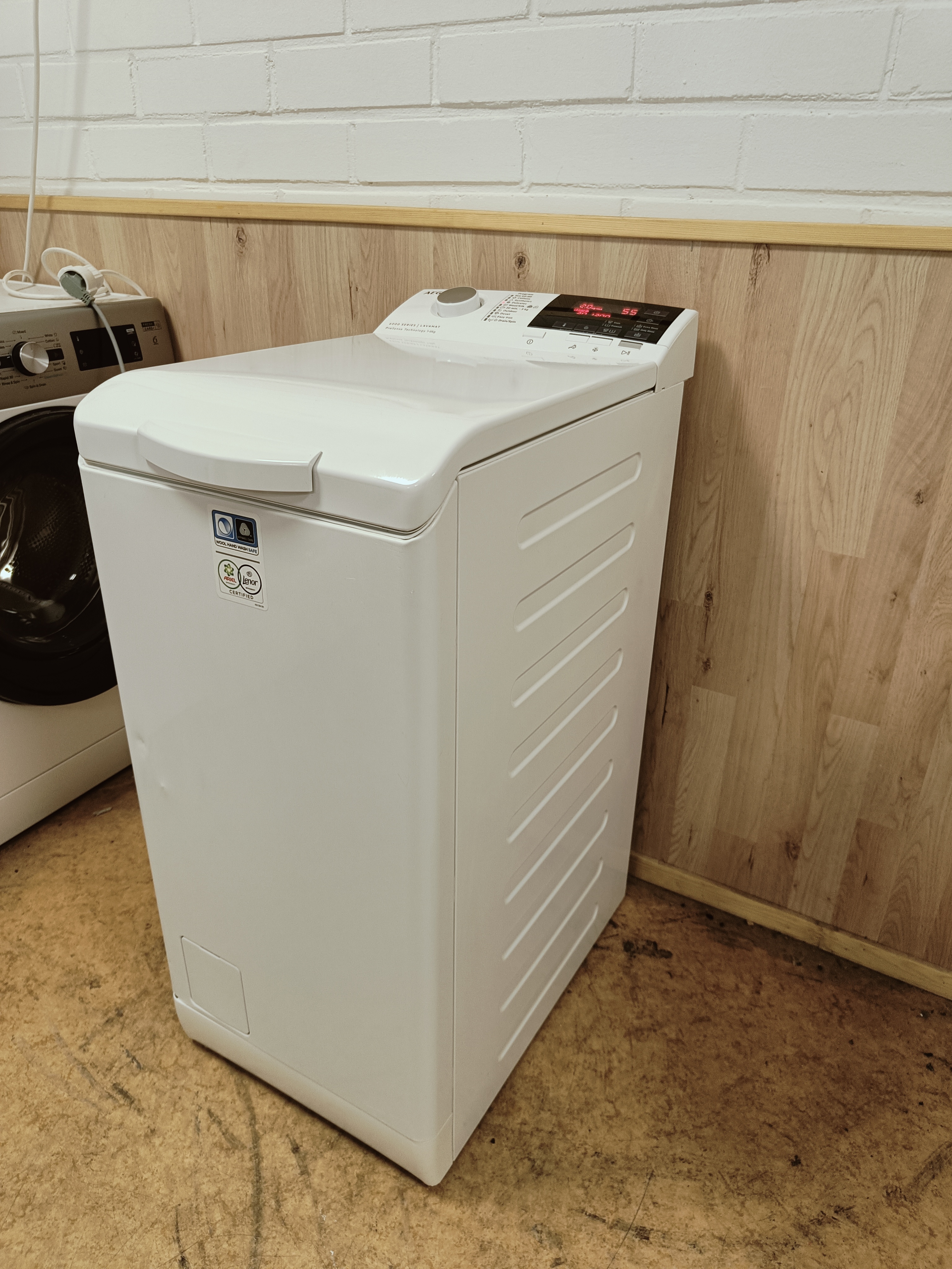 AEG 6000 Lavamat 6kg pesukone 