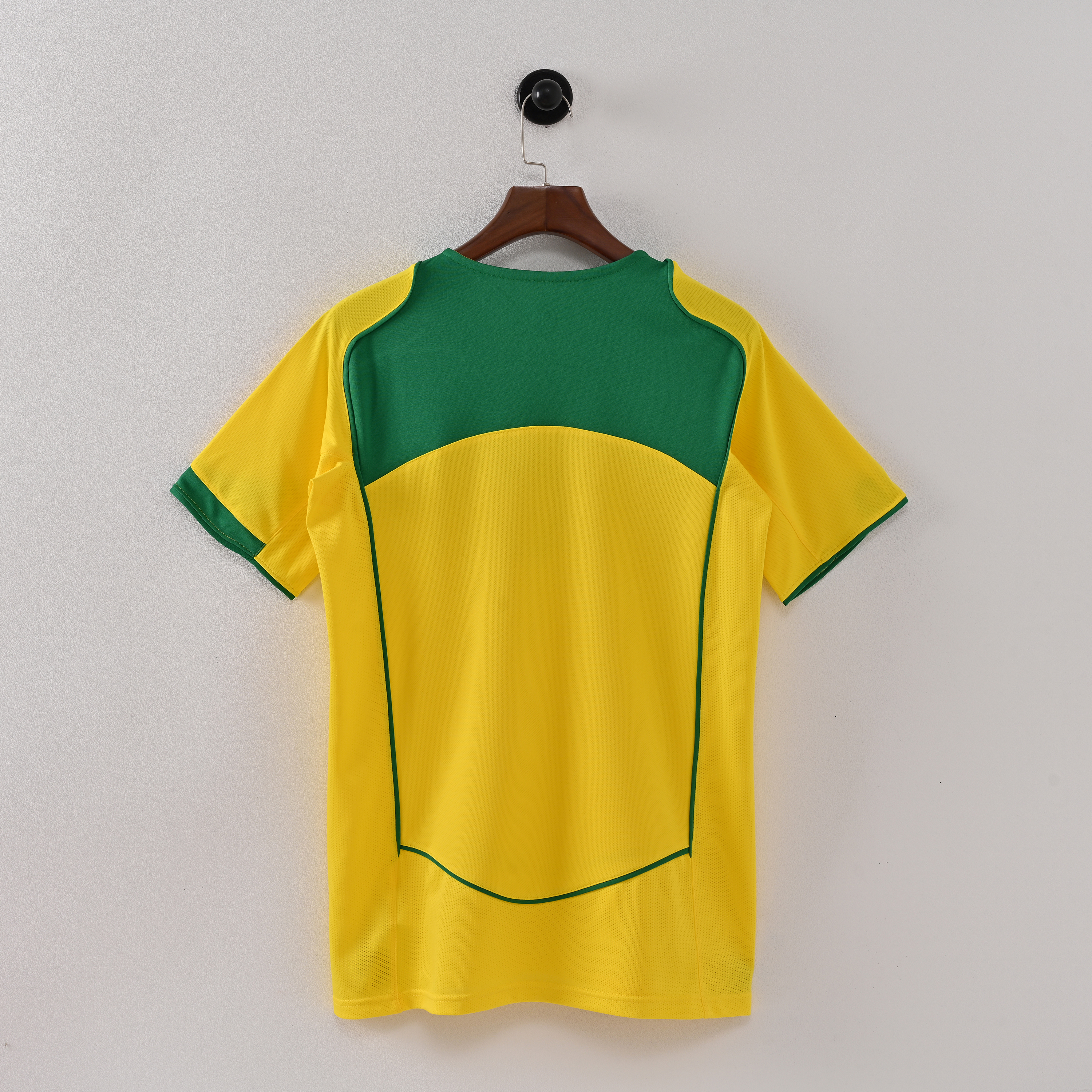 Camiseta Retro - Brasil 2004