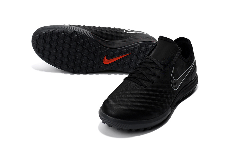 Magista X Negras - Turf