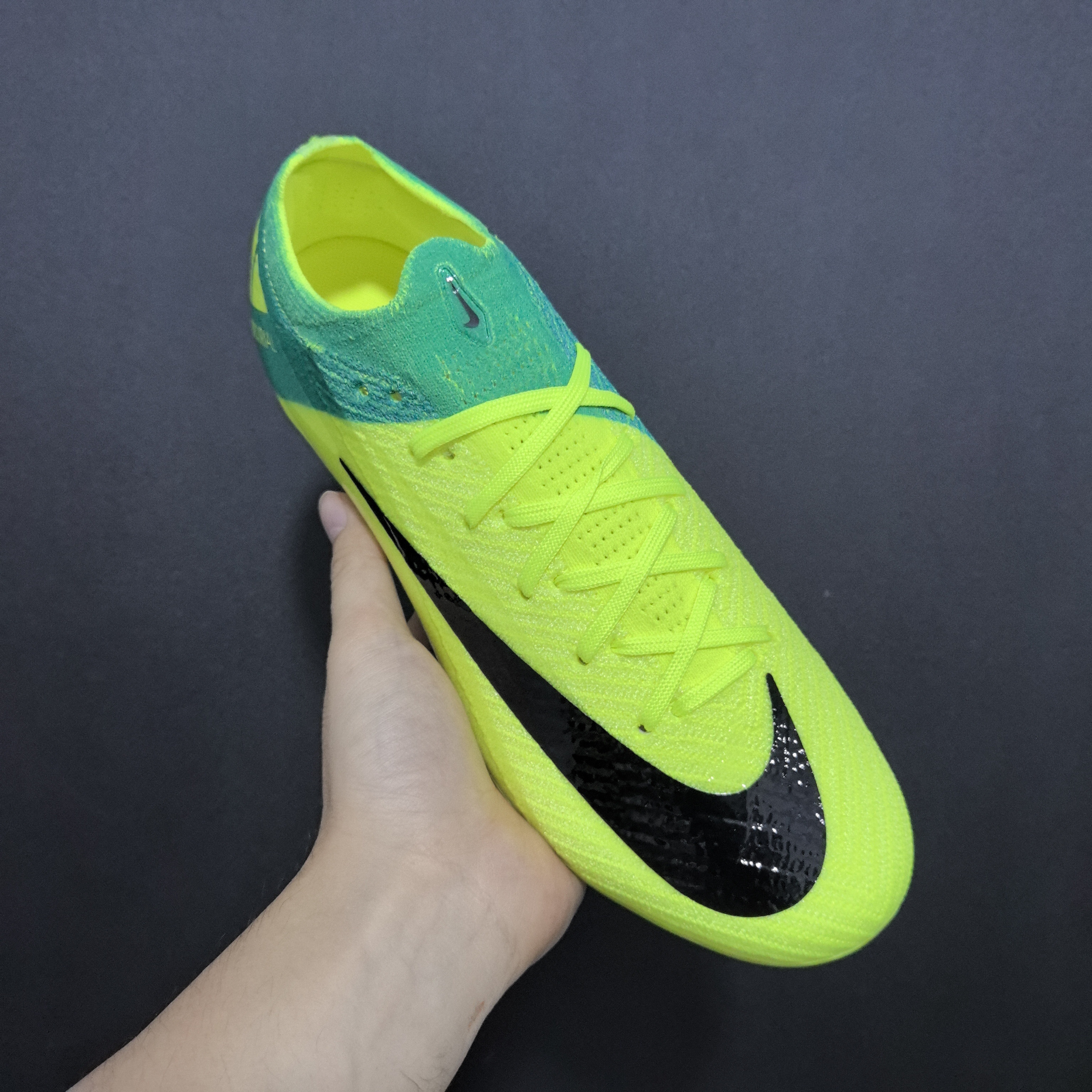 Mercurial Verde Customizada - Modelo 2012