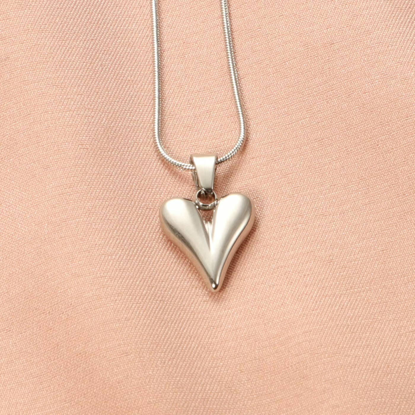 COLLAR HEART CHUNKY SILVER