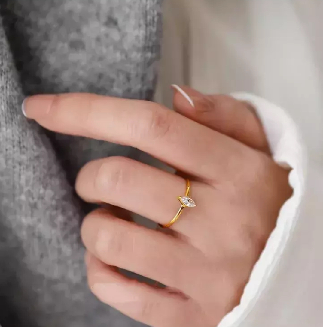 ANILLO OVAL GOLD 8