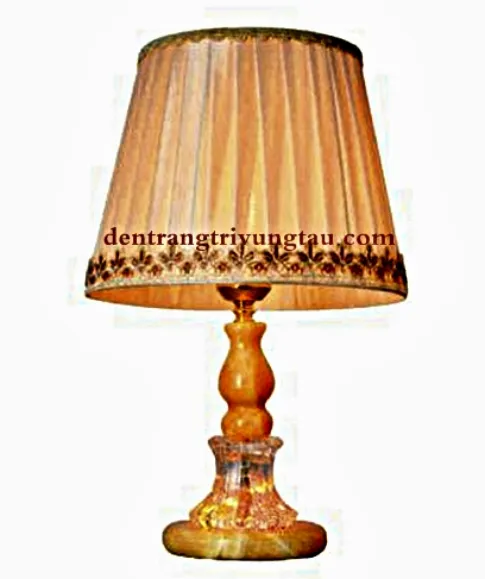 Đèn bàn nón trang trí
