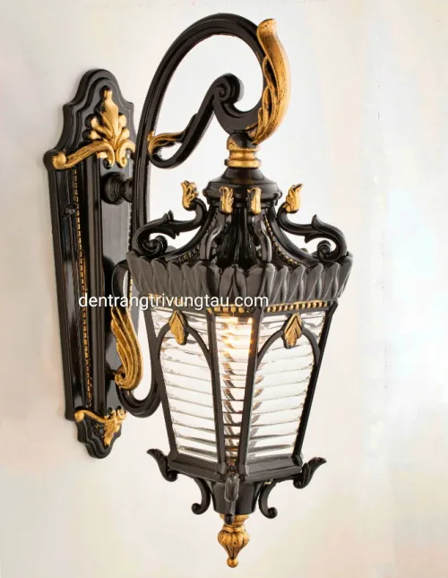 Đèn tường ngoài trời cổ điển 8502