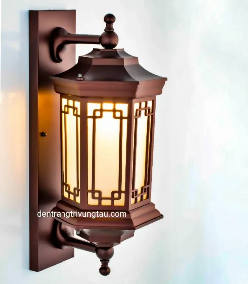 Đèn tường ngoài trời cổ điển 9687