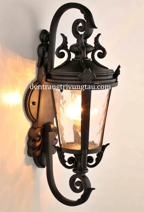 Đèn tường ngoài trời cổ điển 0360