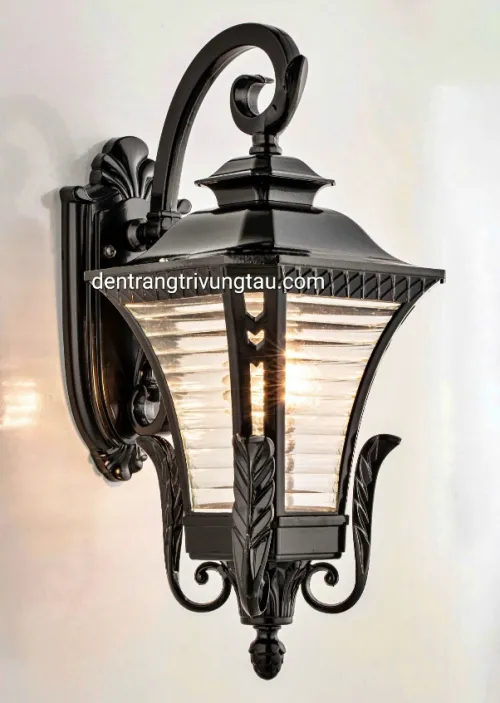 Đèn tường ngoài trời cổ điển 945