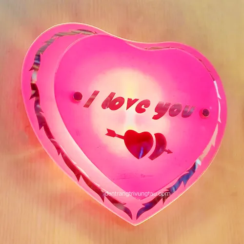 Đèn Vách Hình Trái Tim Màu Hồng I Love You