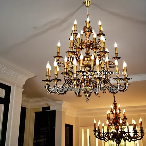 Đèn chùm nến đồng cổ điển