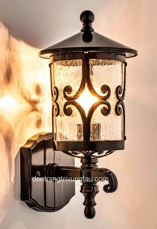 Đèn tường ngoài trời cổ điển 0190