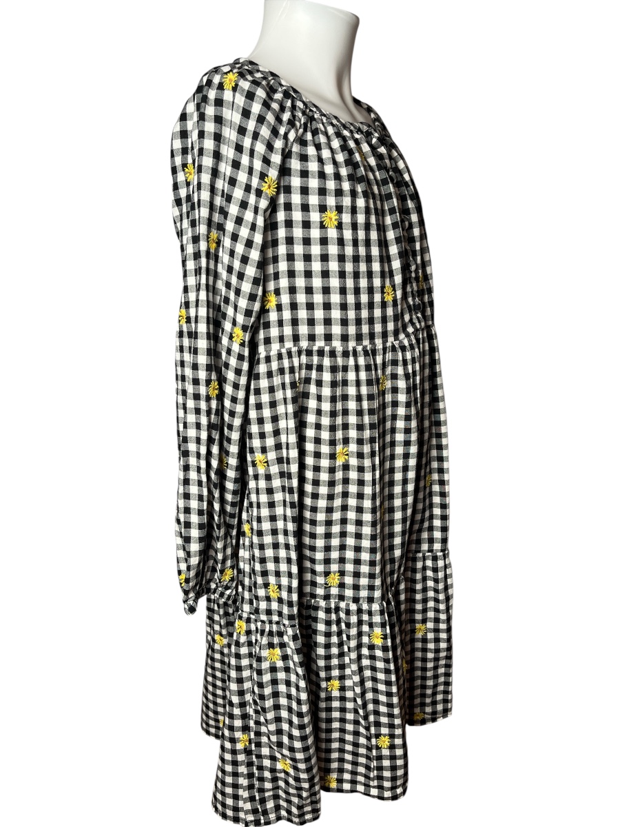 Black and White Gingham Long Sleeves Dress (size 10-12)