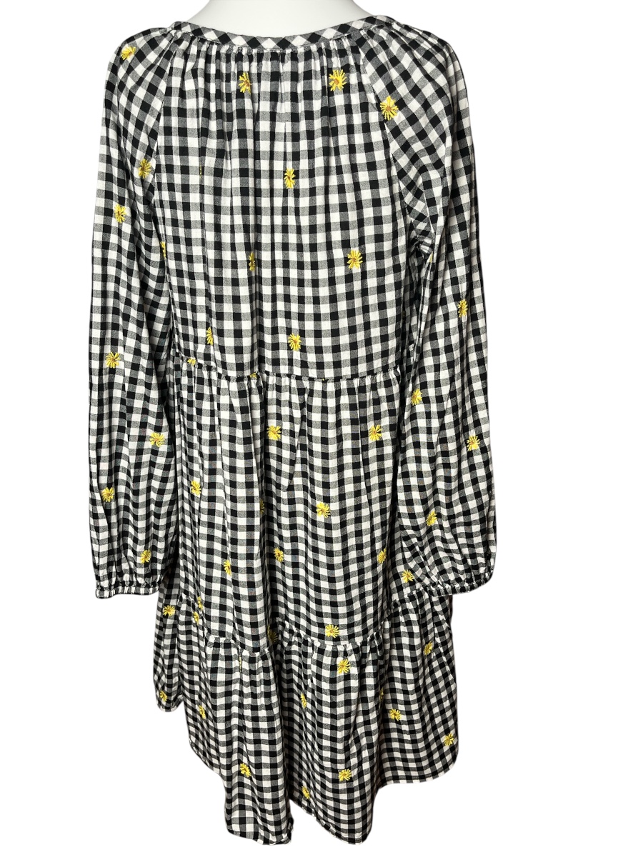 Black and White Gingham Long Sleeves Dress (size 10-12)