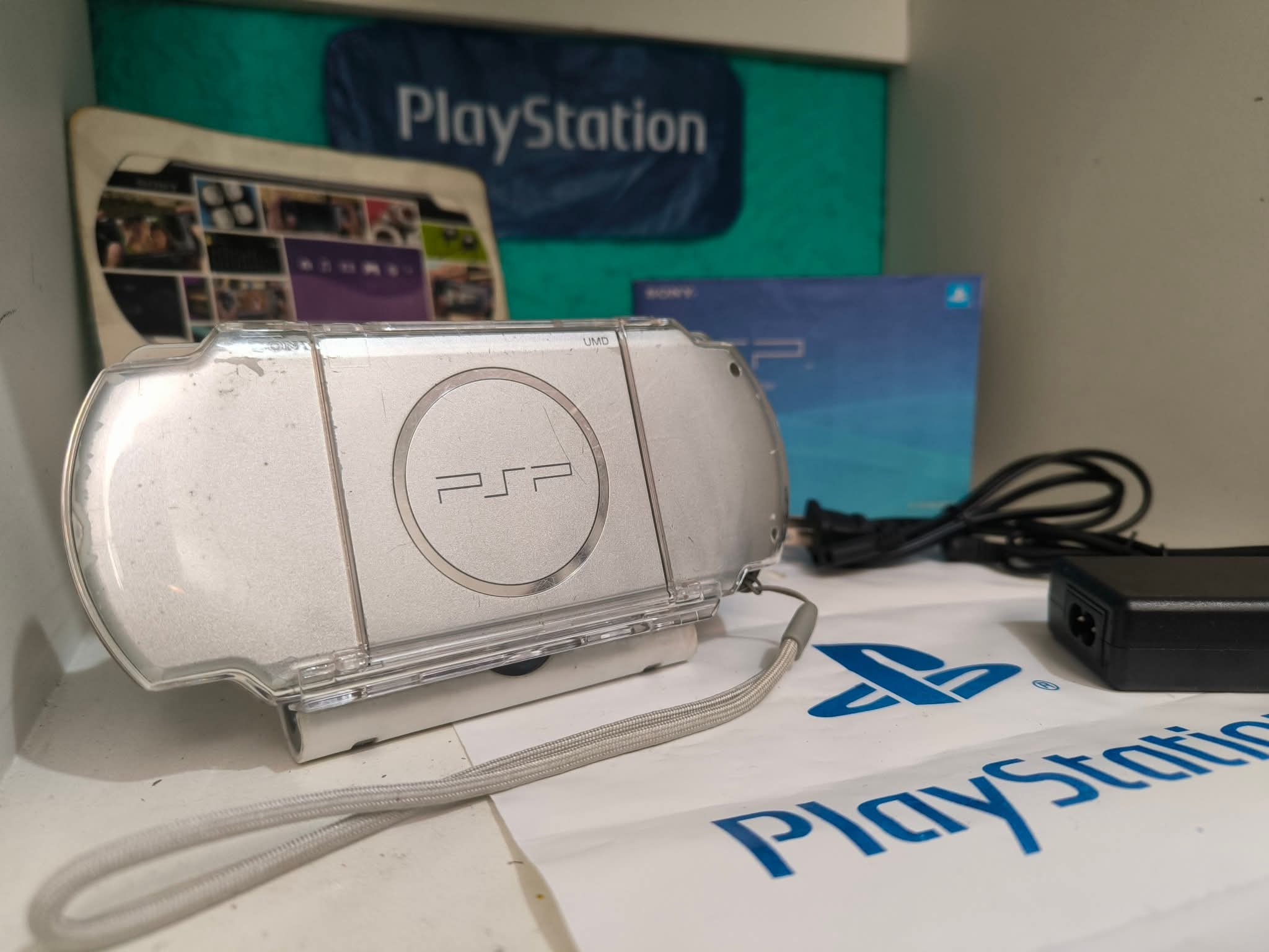 Psp slim  silver
