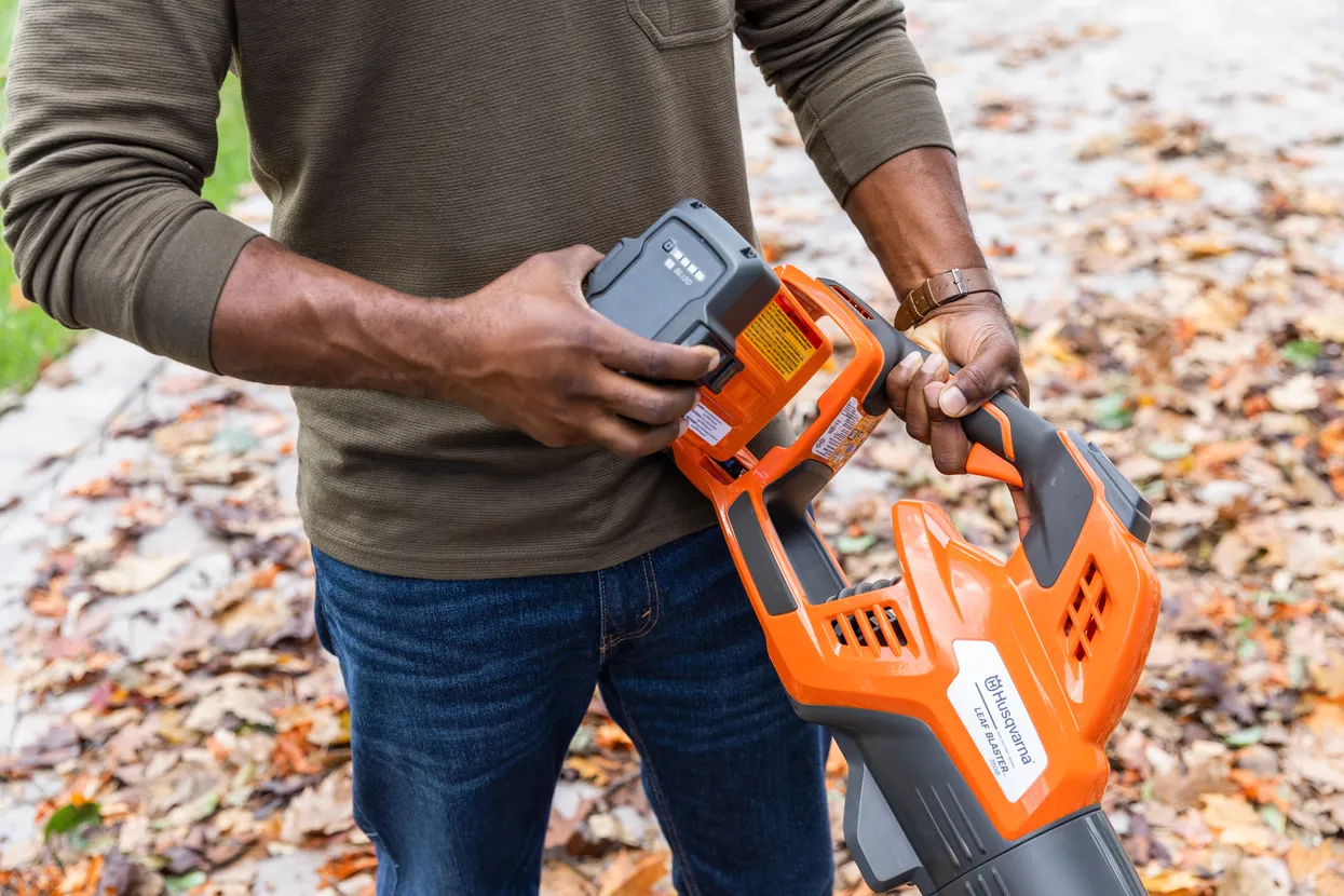 Husqvarna Leaf Blaster 350iB