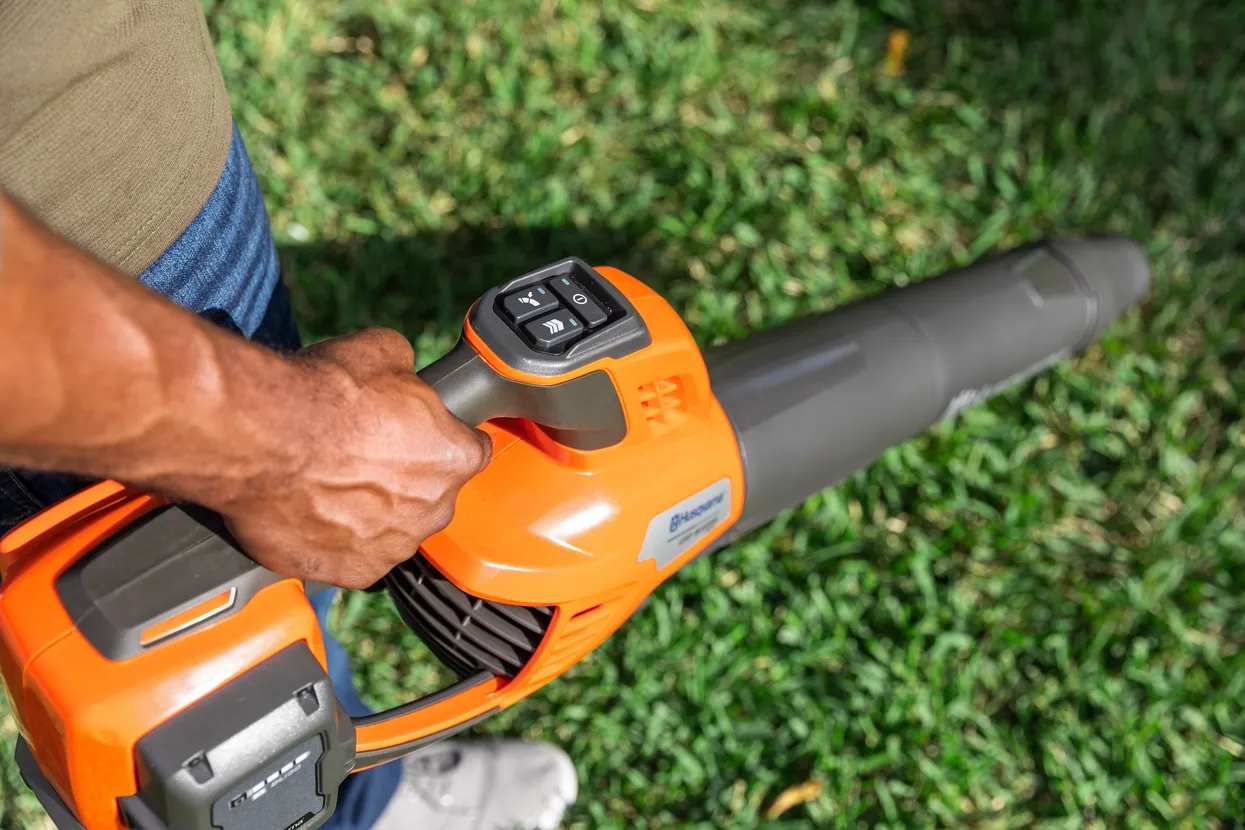 Husqvarna Leaf Blaster 350iB